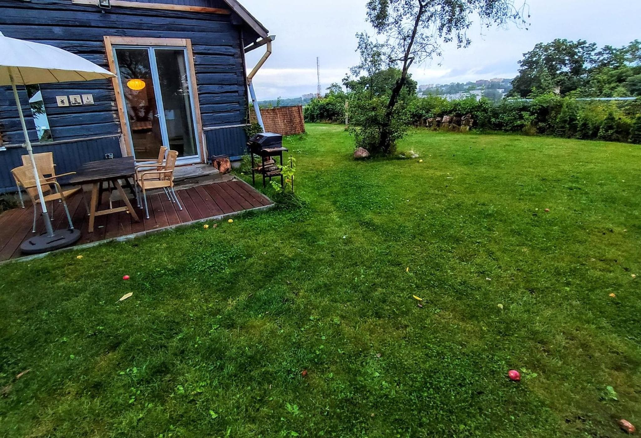 Hillside view house with garden, private parking, quiet location - 12 min to Old town anytime, Long stays welcome