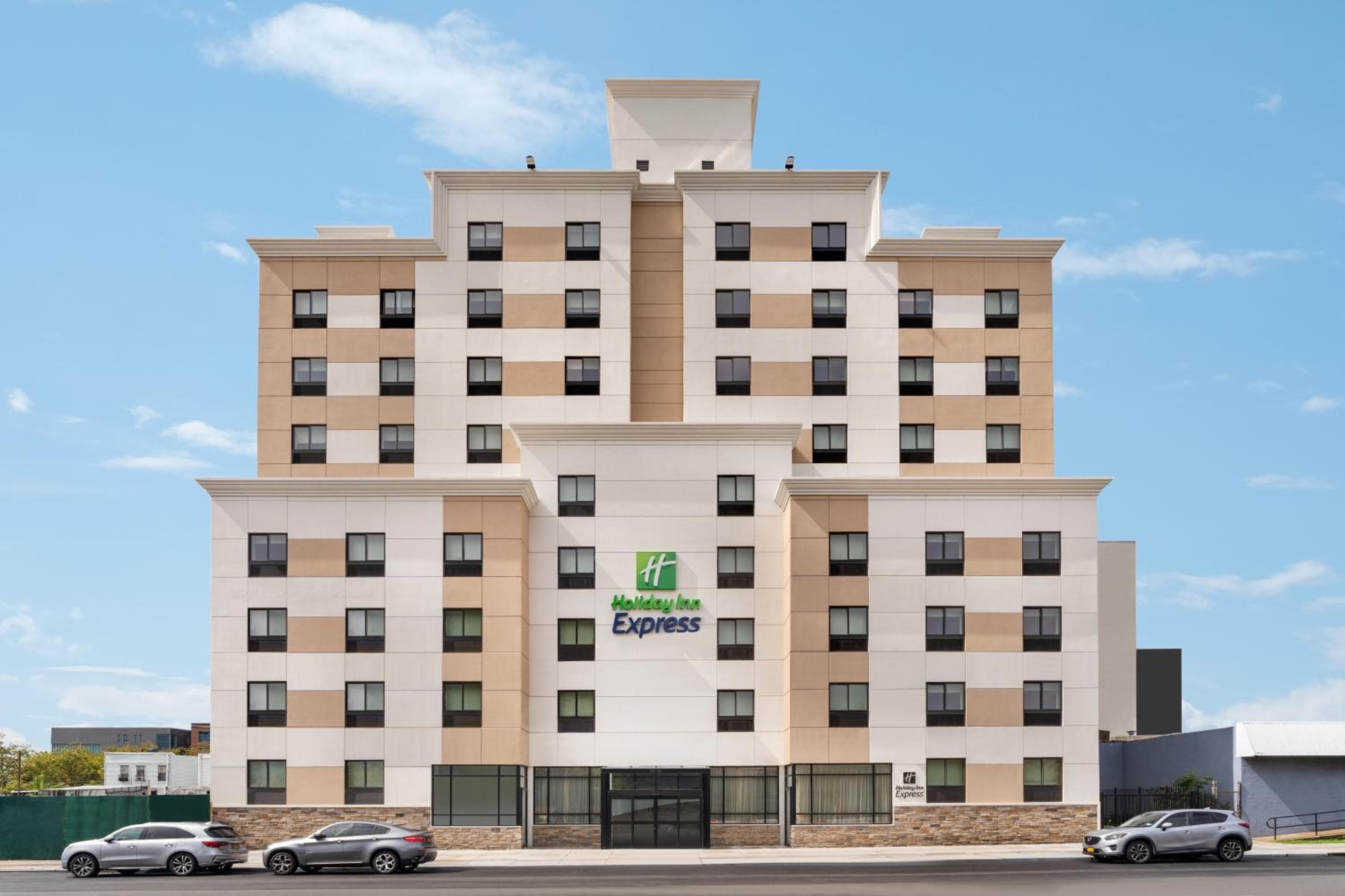 Holiday Inn Express - Jamaica - JFK AirTrain - NYC by IHG