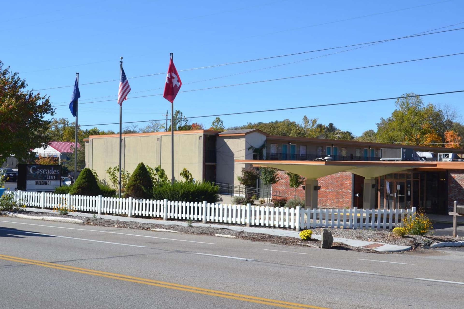 Cascades Inn