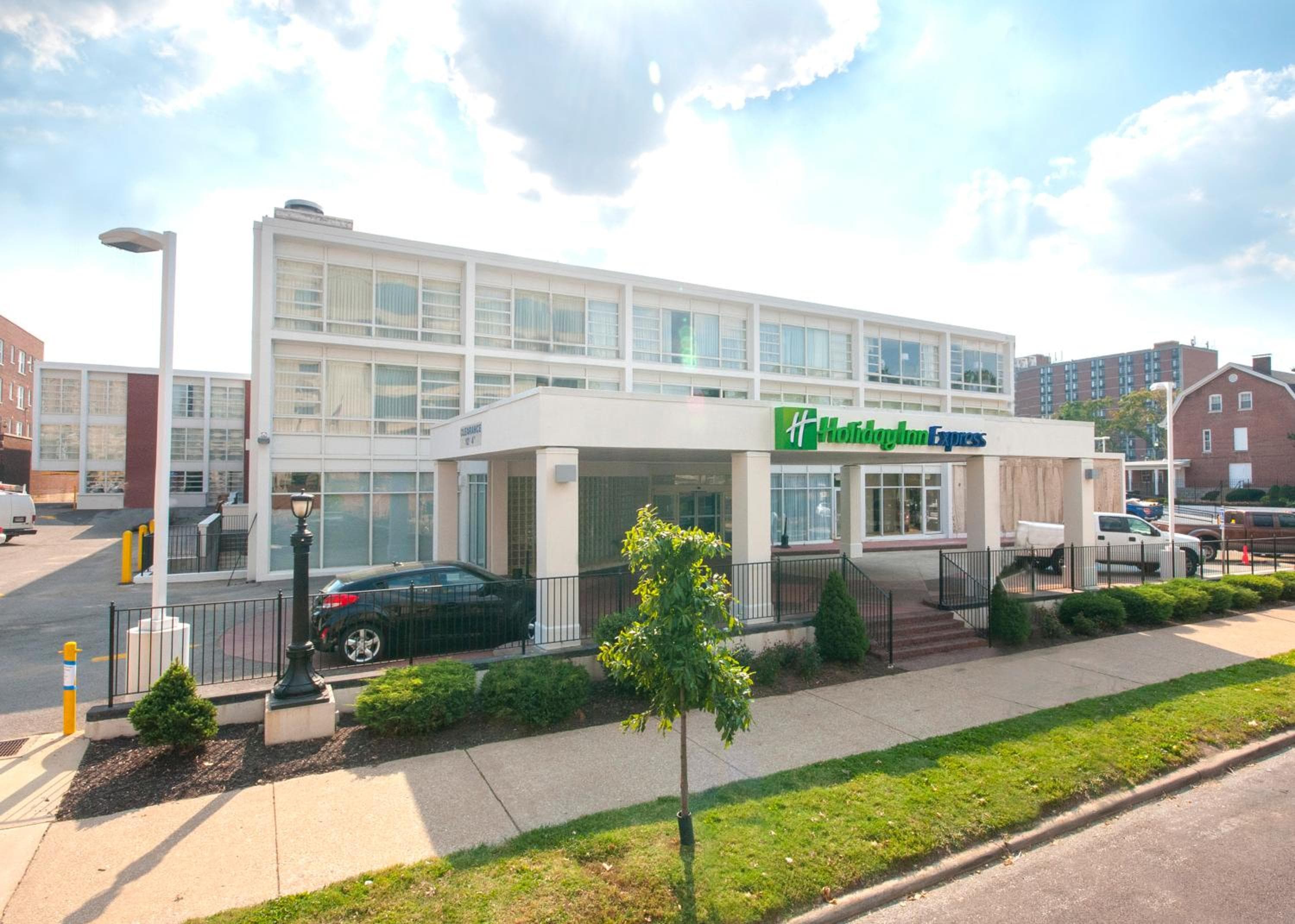 Hotel Indigo Saint Louis Central West End by IHG