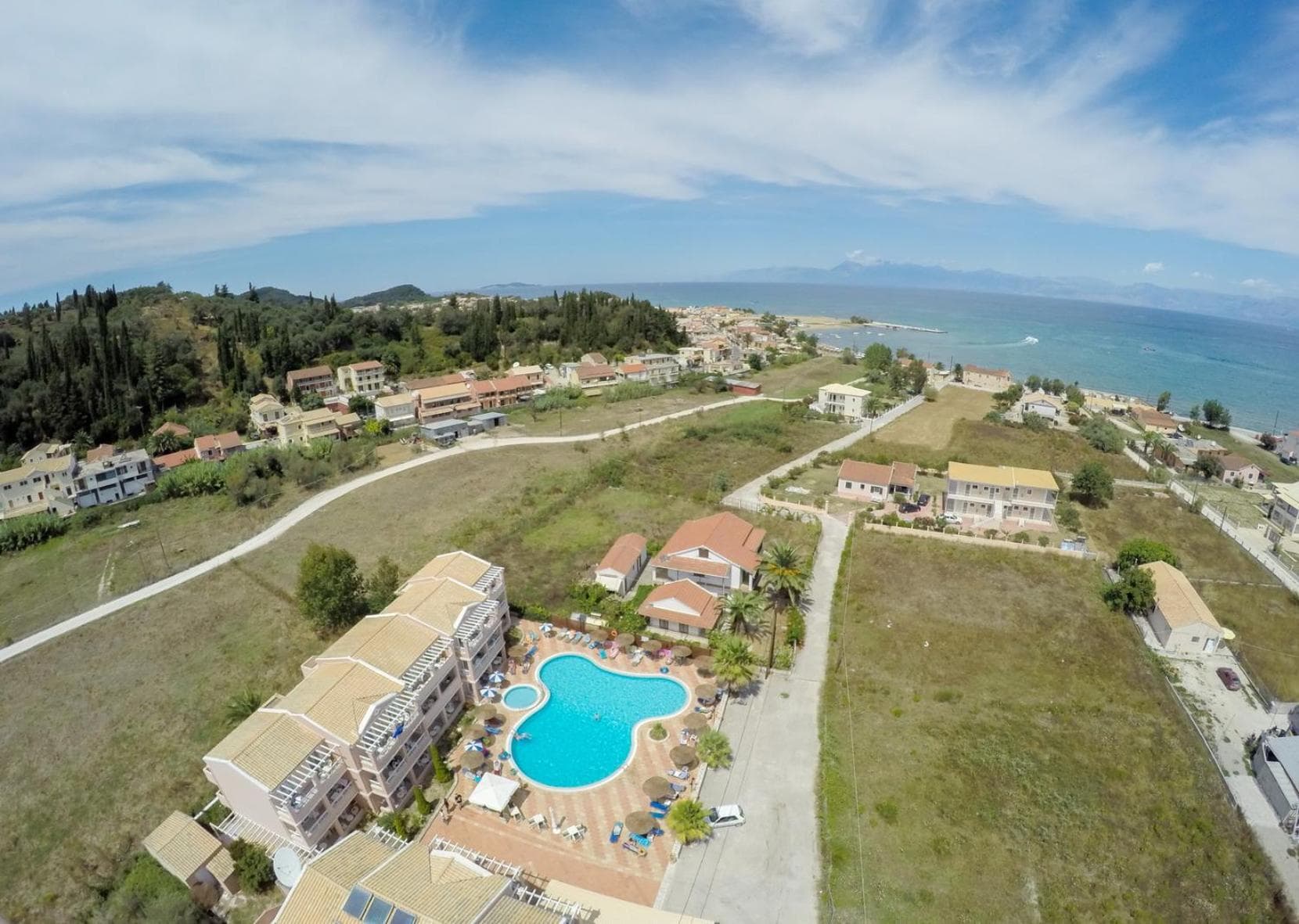 Anemona Beach apartments