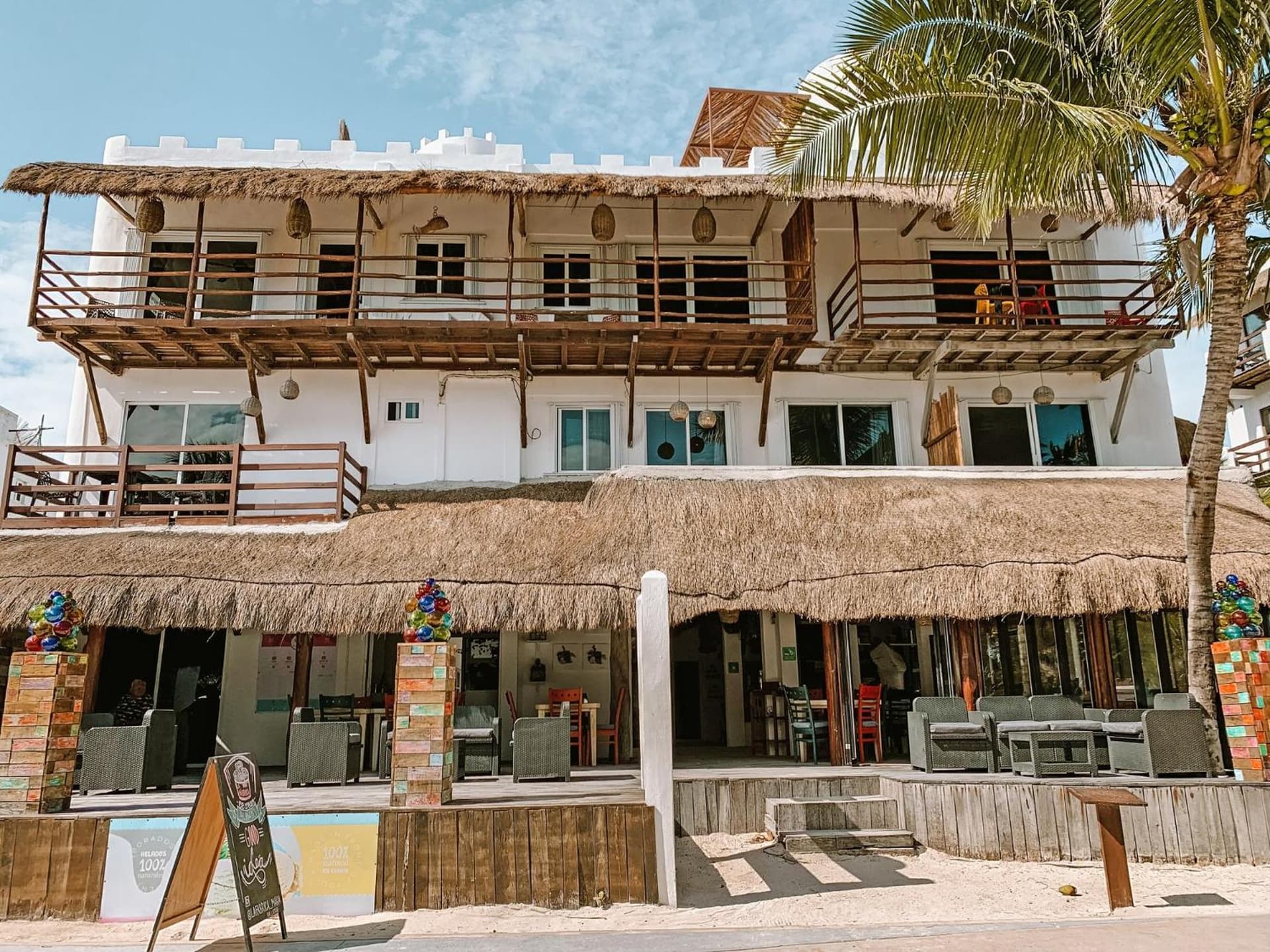 El Fuerte Beach Apartments