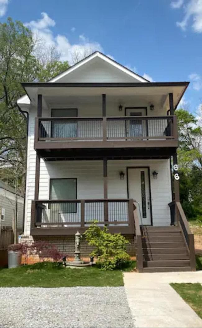 Atlanta Unit 1 Room 1 - Peaceful Private Master Bedroom with Private Balcony