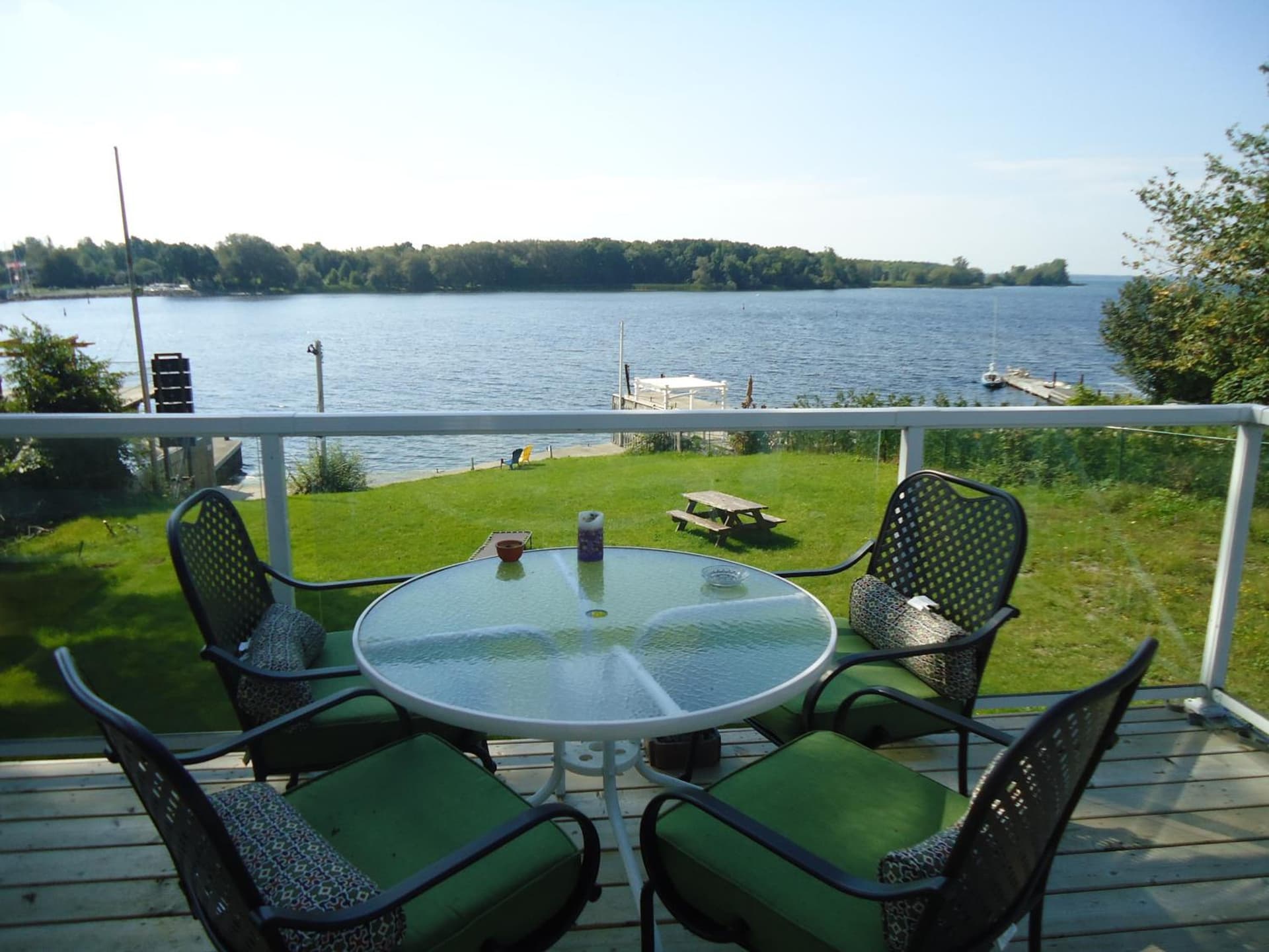 Bayside Inn & Waterfront Suites