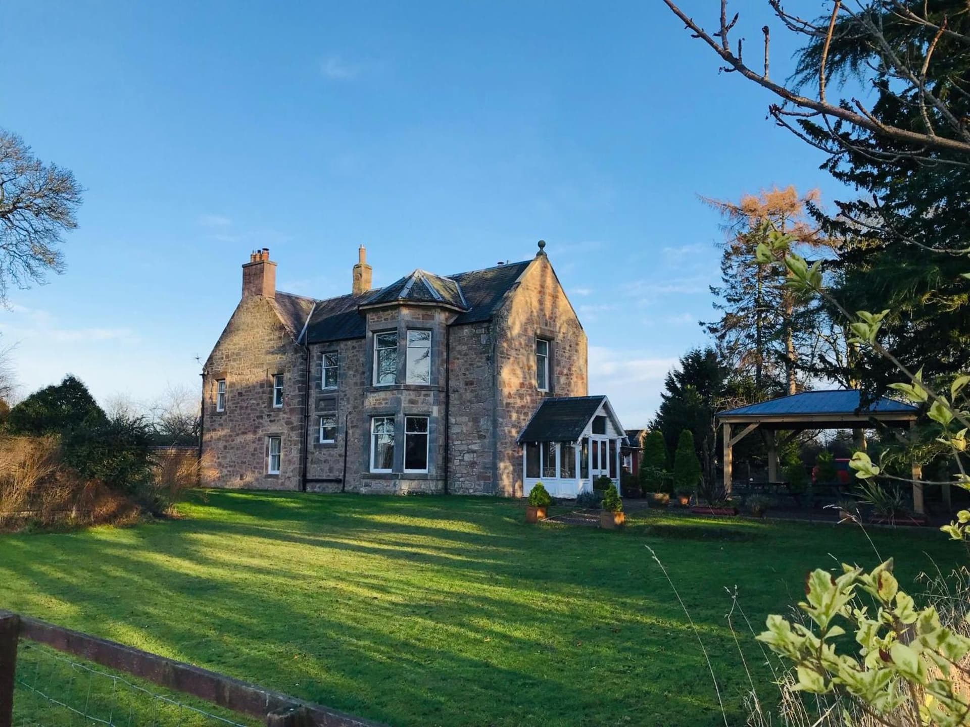 Gorton House and Cottages