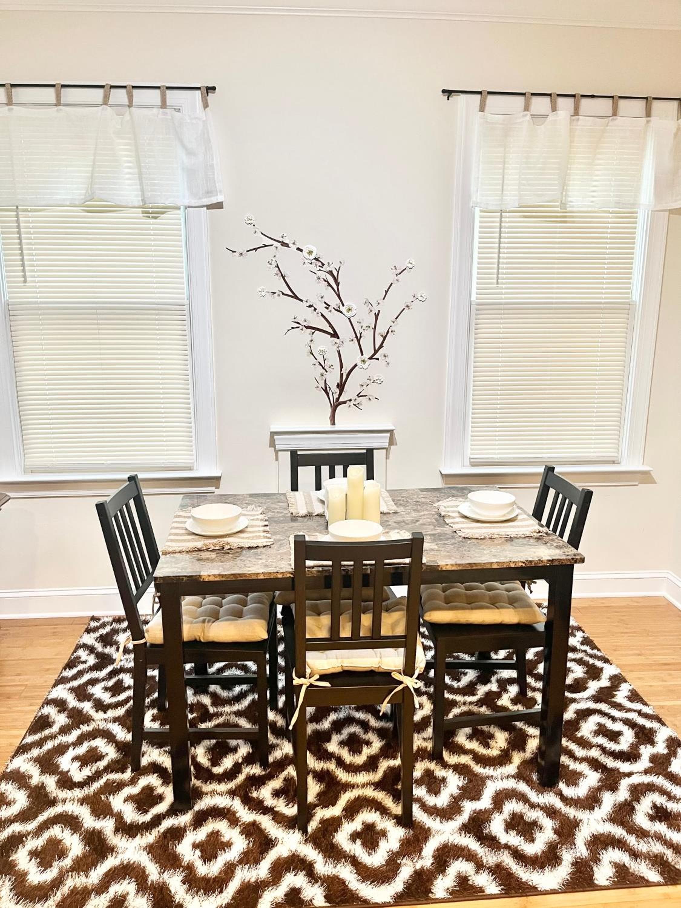 COZY DOWNTOWN APARTMENT-Naval Academy Vicinity