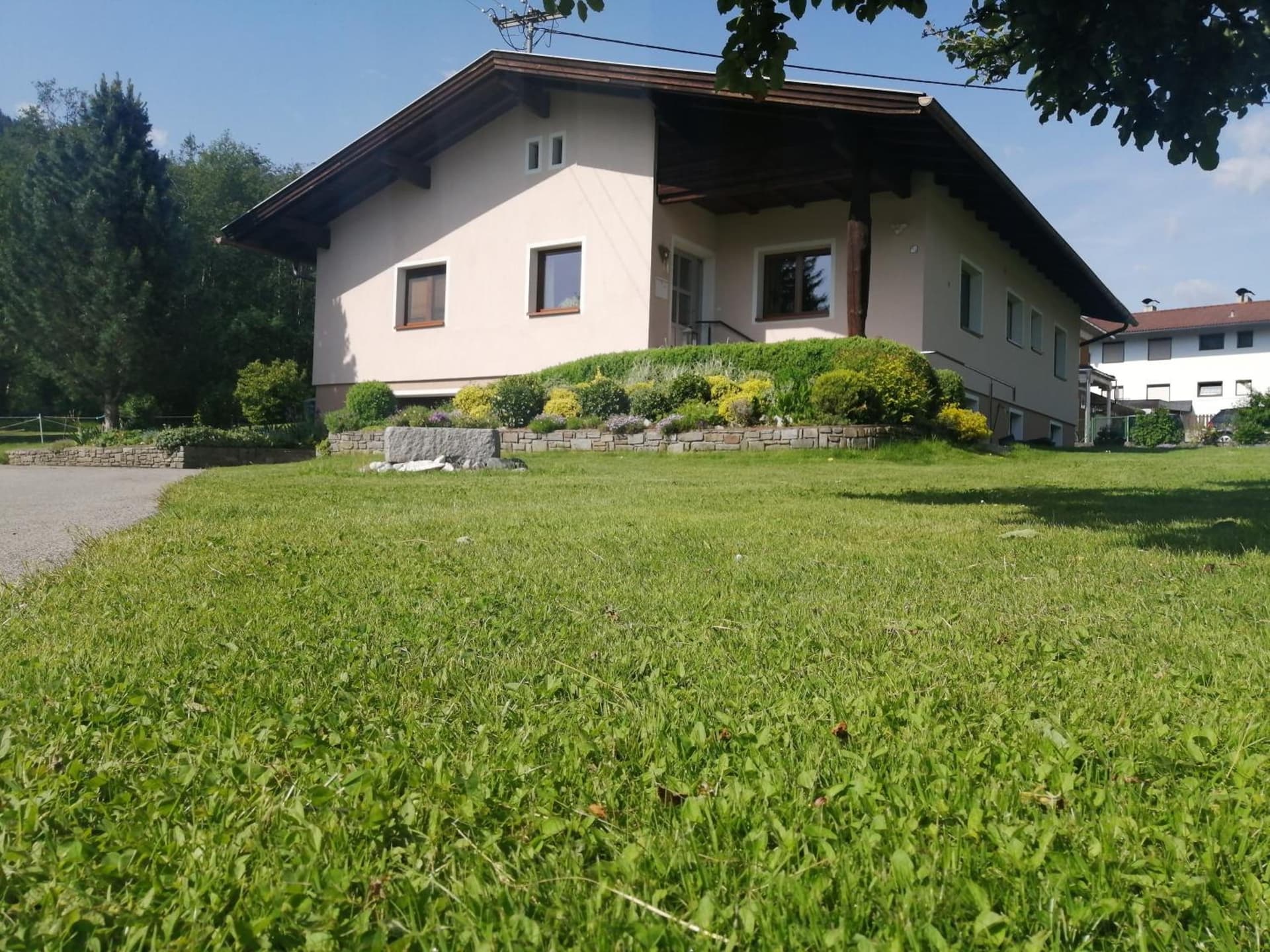Apartmenthaus PARADISE