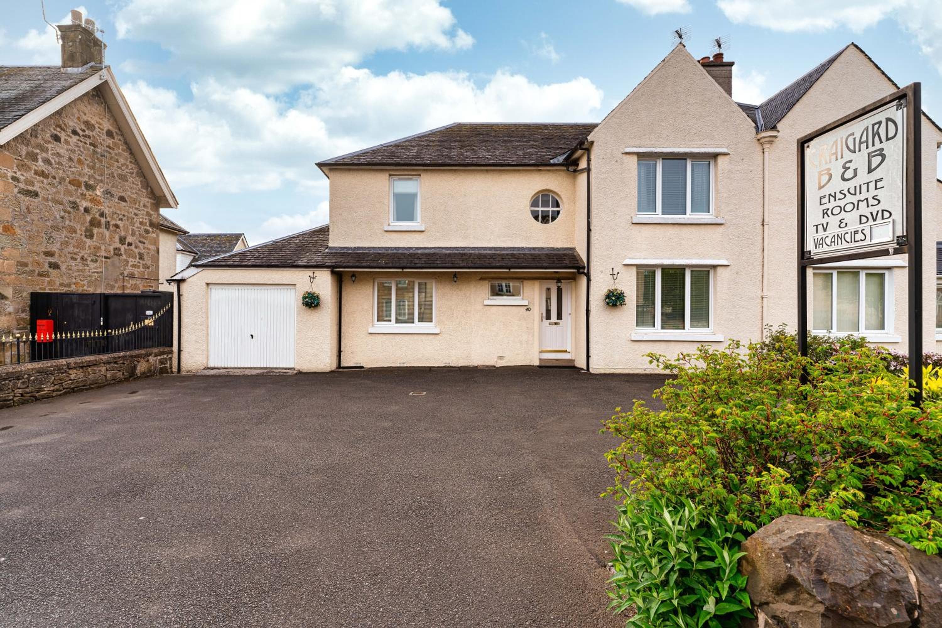 NEW Four Bedroom House - all rooms ensuite