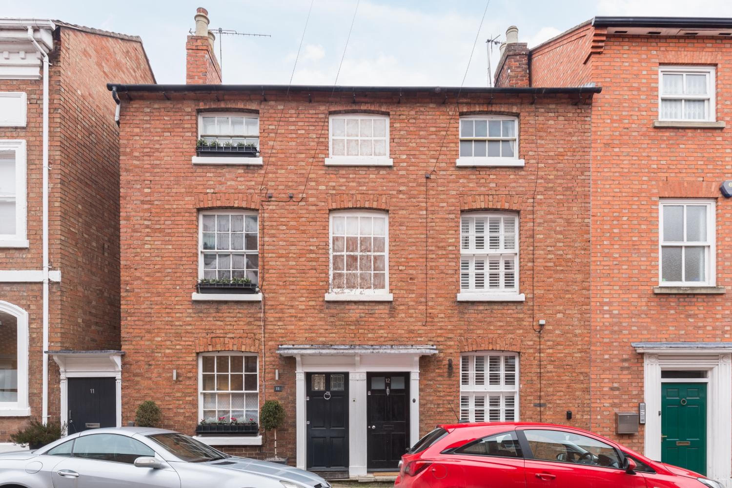 Shakespeare House Town Centre FREE Parking