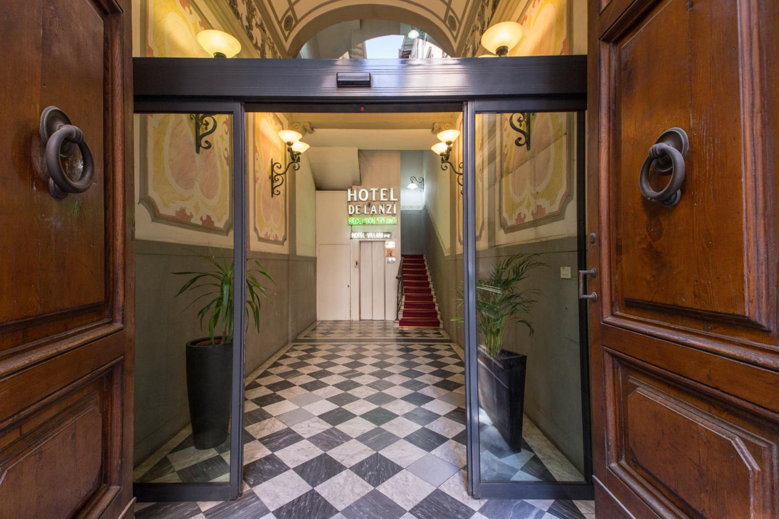 Hotel De Lanzi