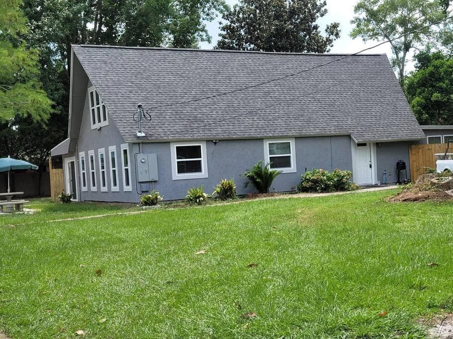 Dream house with capacity of 23 people