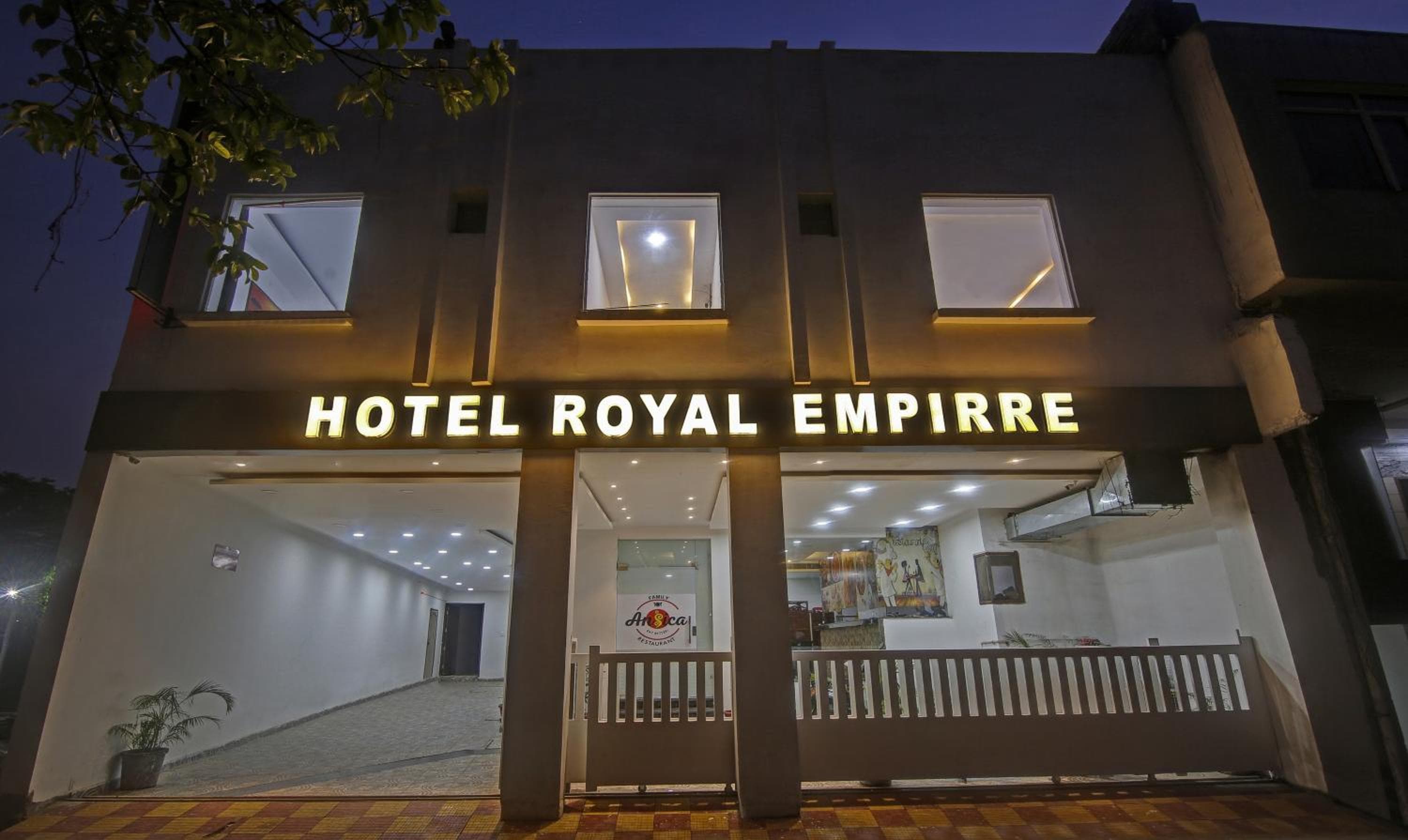 Treebo Royal Empire Adarsh Nagar, Chandigarh