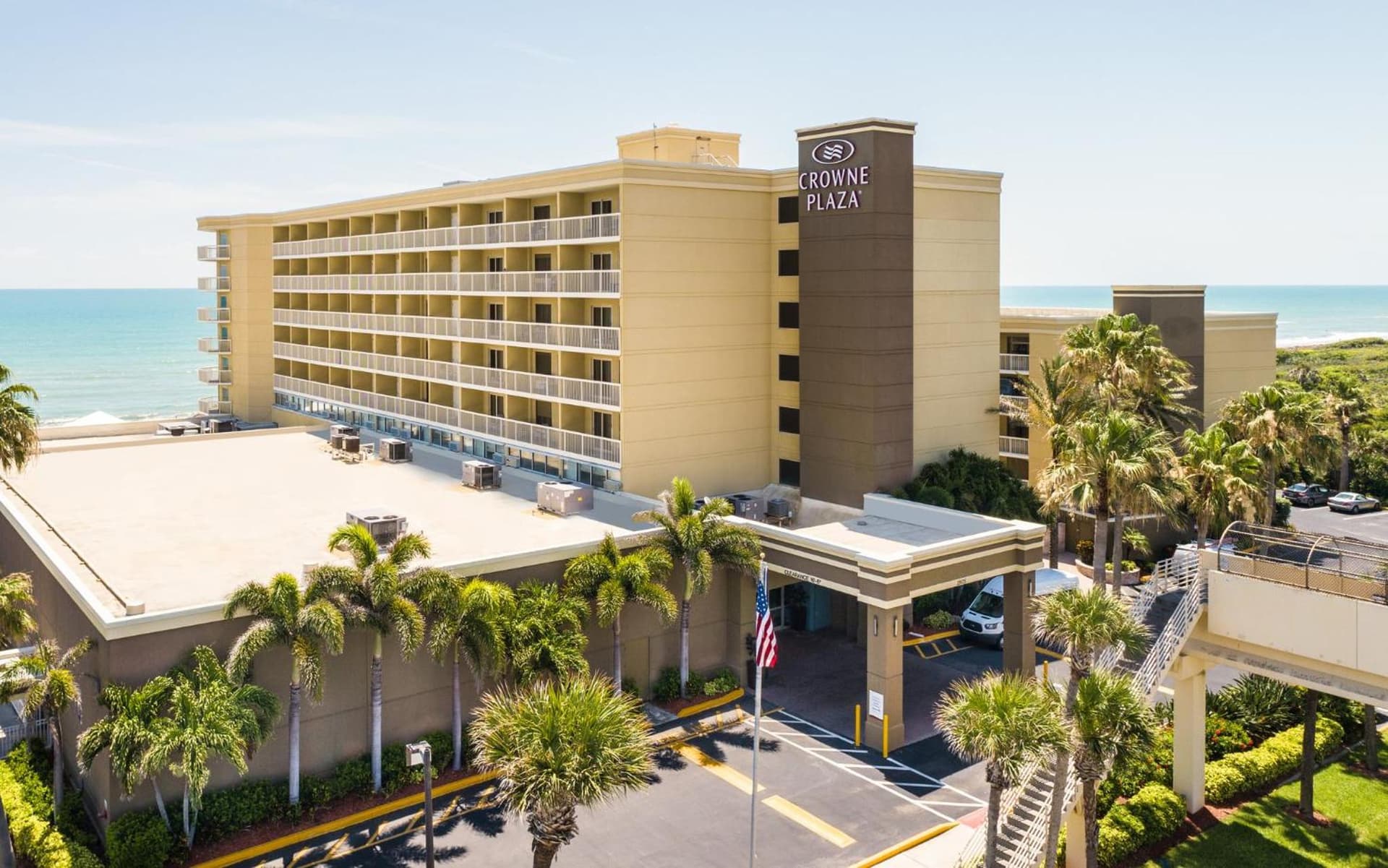Crowne Plaza Melbourne-Oceanfront by IHG