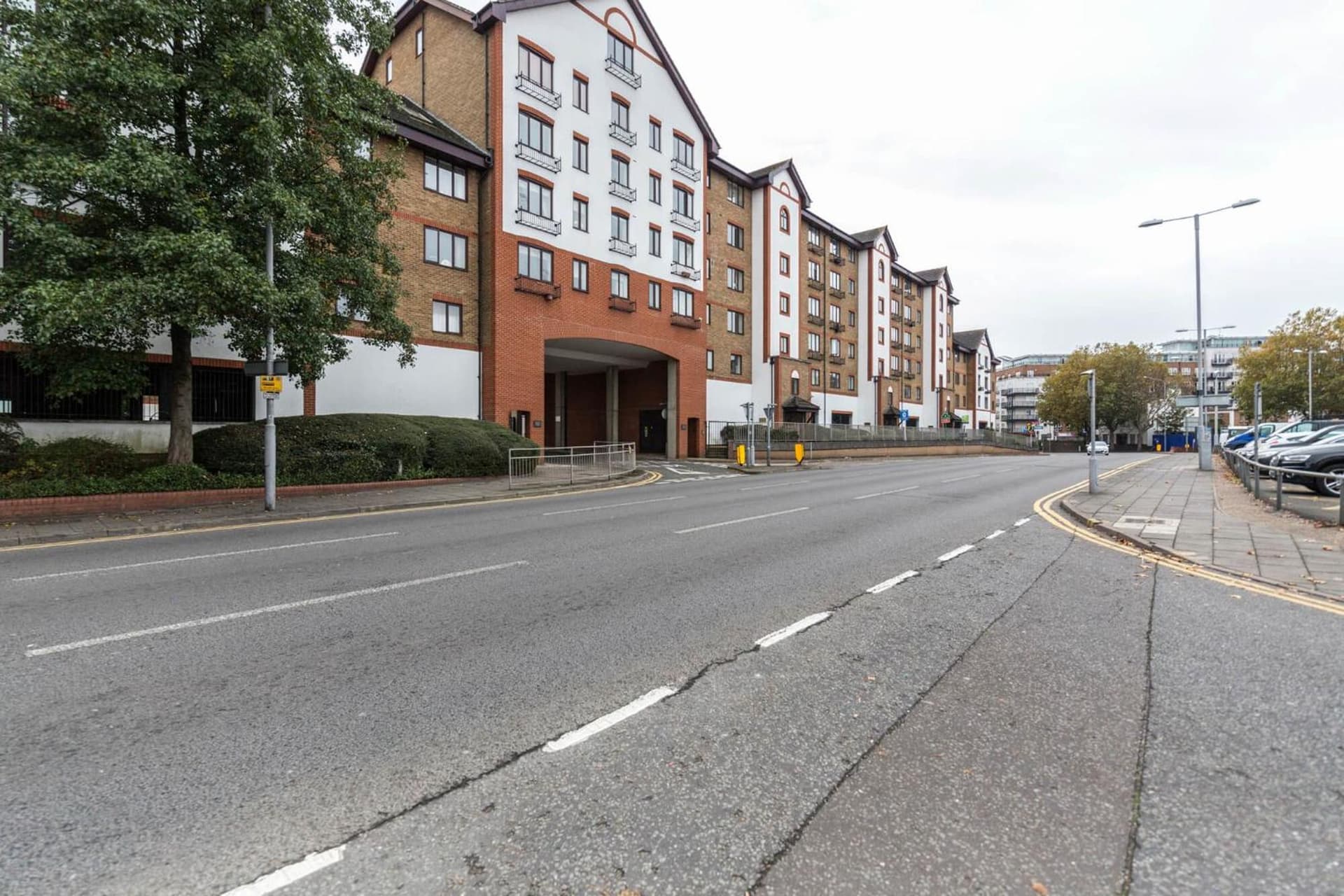 Roomspace Serviced Apartments- Regents Court