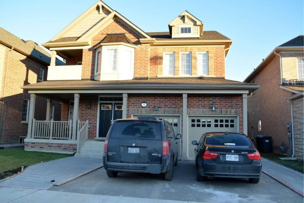 Beautiful and spacious Basement Apartment