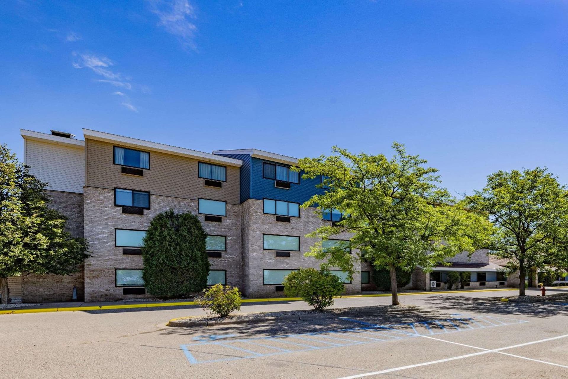 AmericInn by Wyndham Apple Valley
