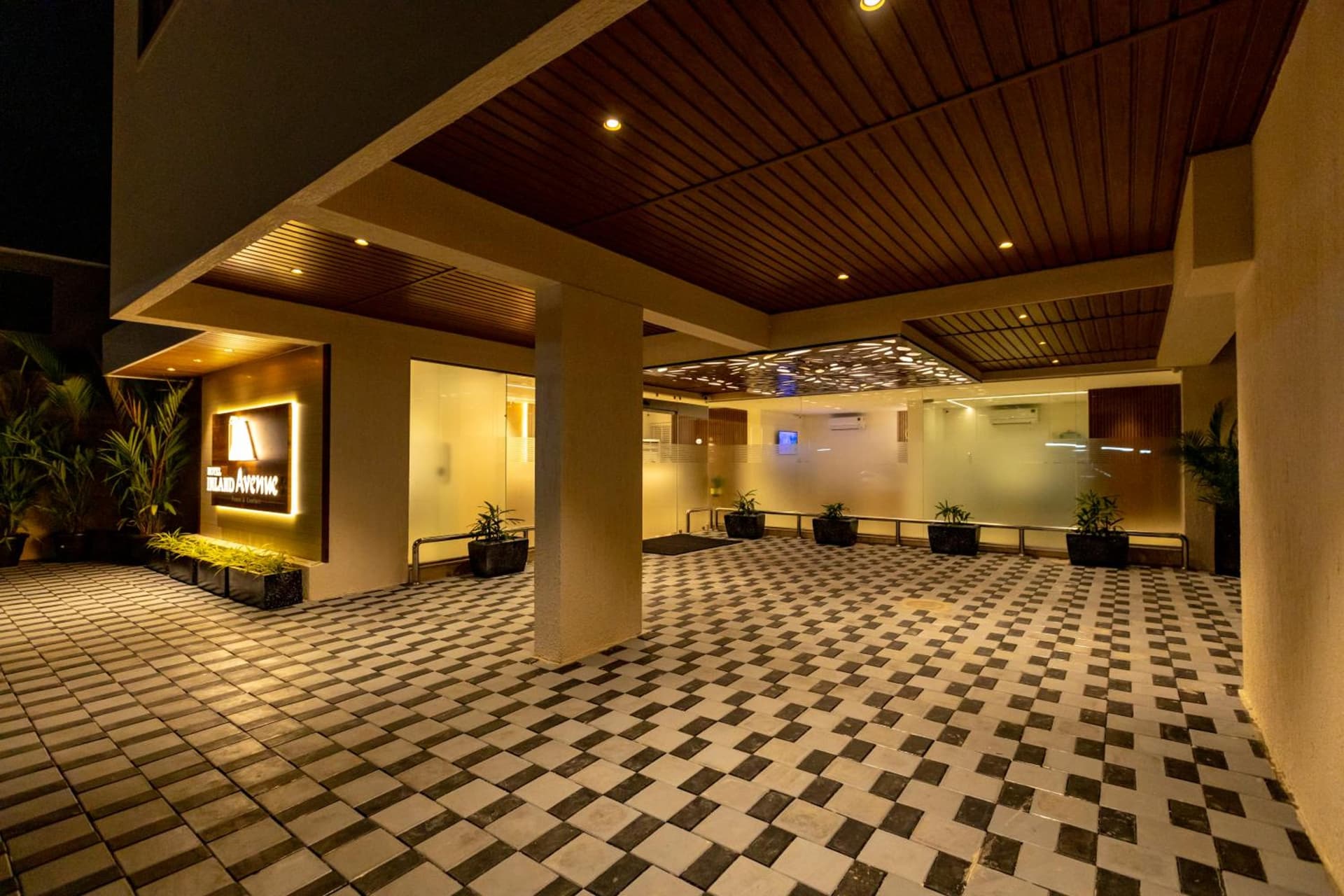 Hotel Inland Avenue