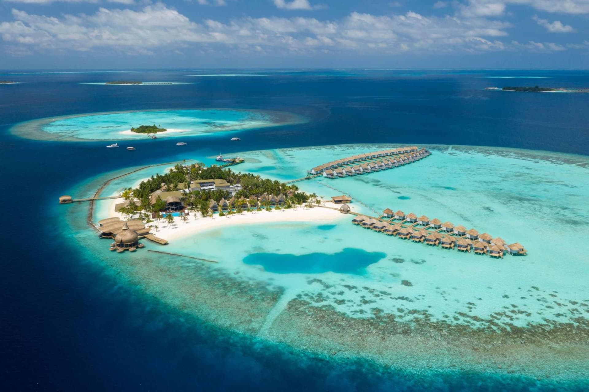 OUTRIGGER Maldives Maafushivaru Resort