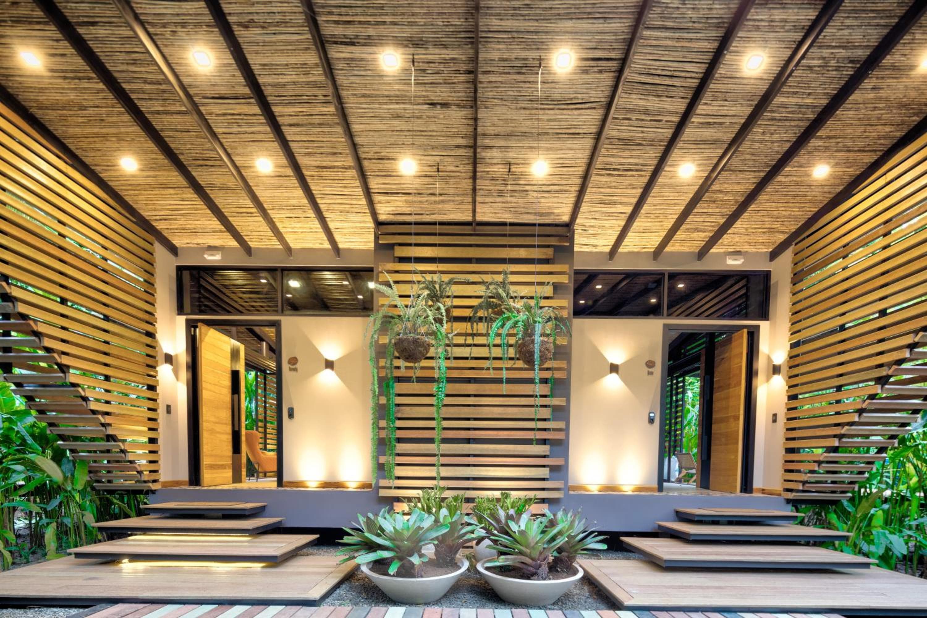 awā Beachfront Hotel