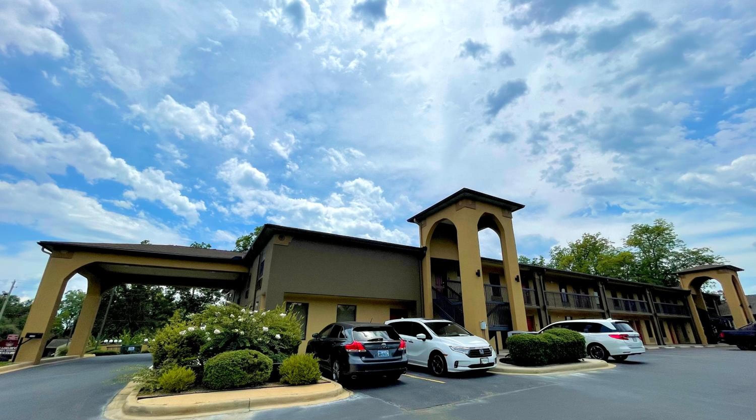 Luxury Inn & Suites