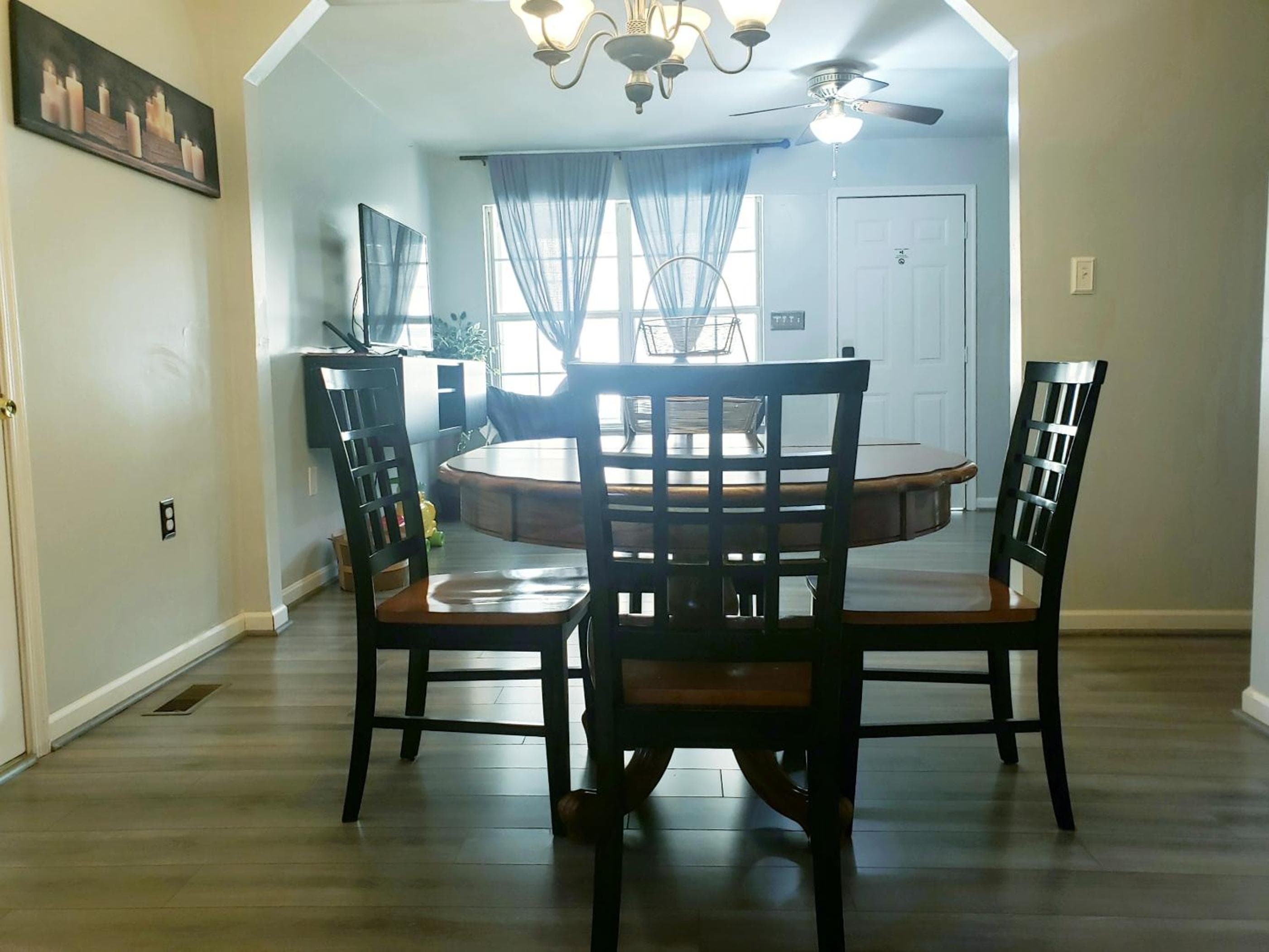 Private Duplex Near BWI Easy Access to I95