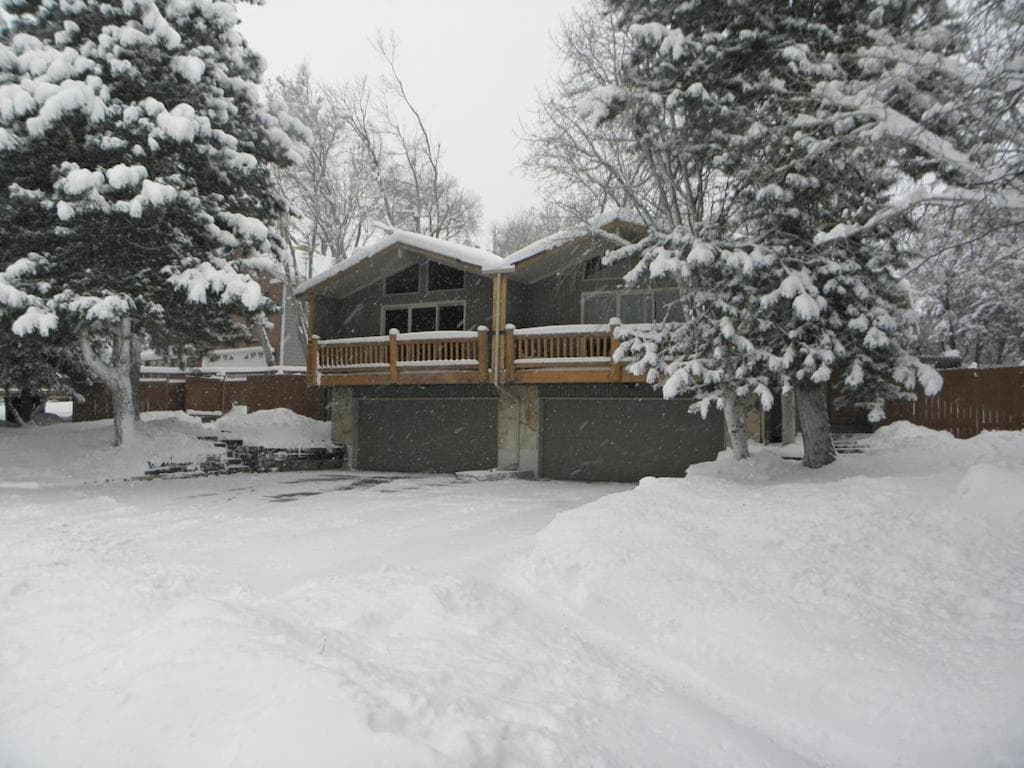 Four resorts within 20 minutes from your door step!!