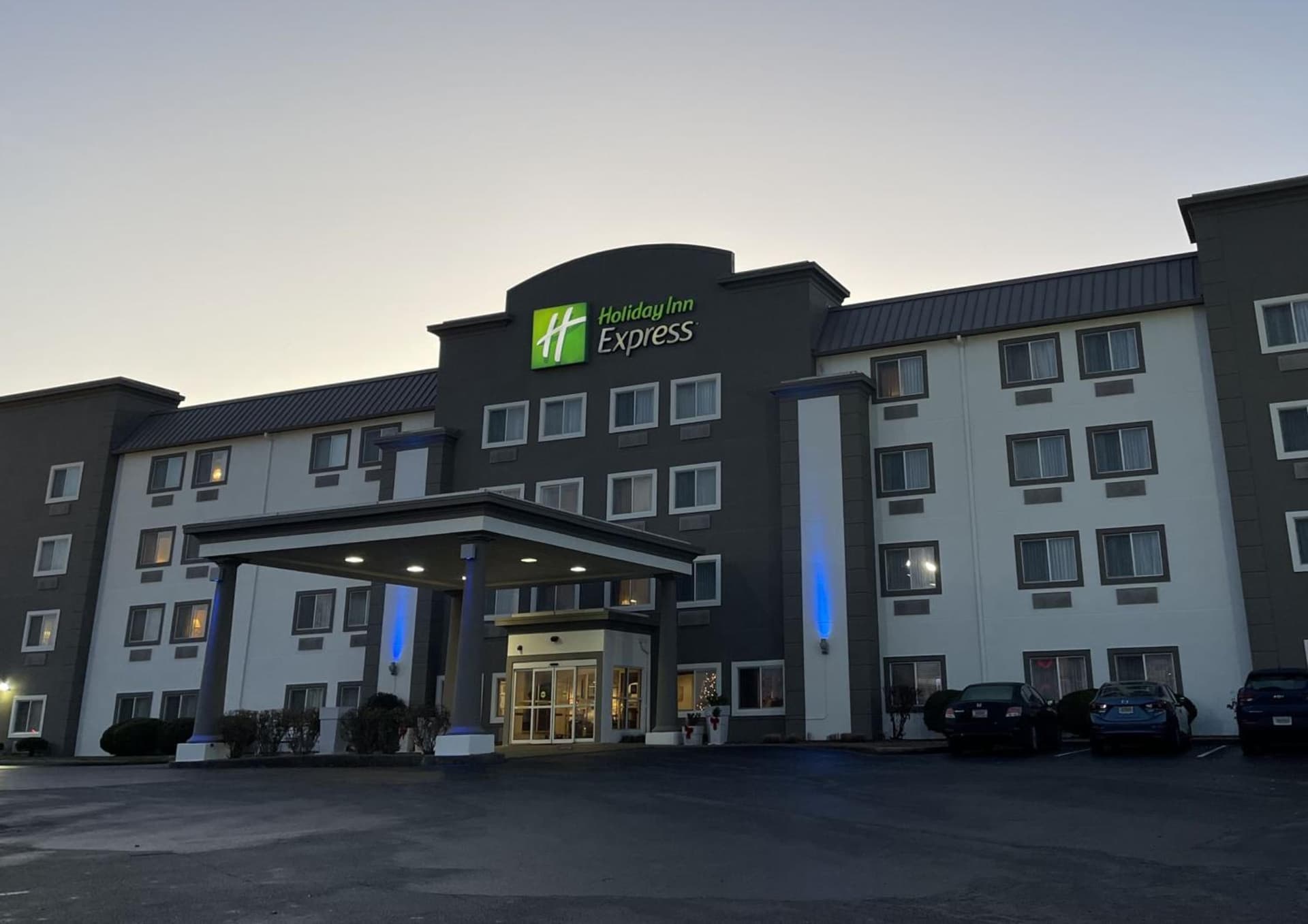 Holiday Inn Express Evansville - West by IHG