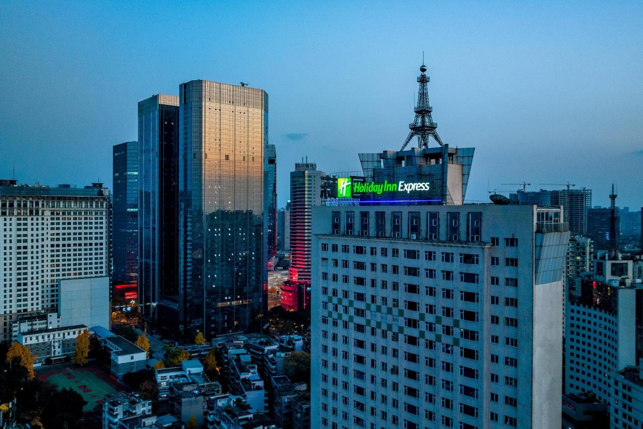 Holiday Inn Express Chengdu Tianfu Square by IHG