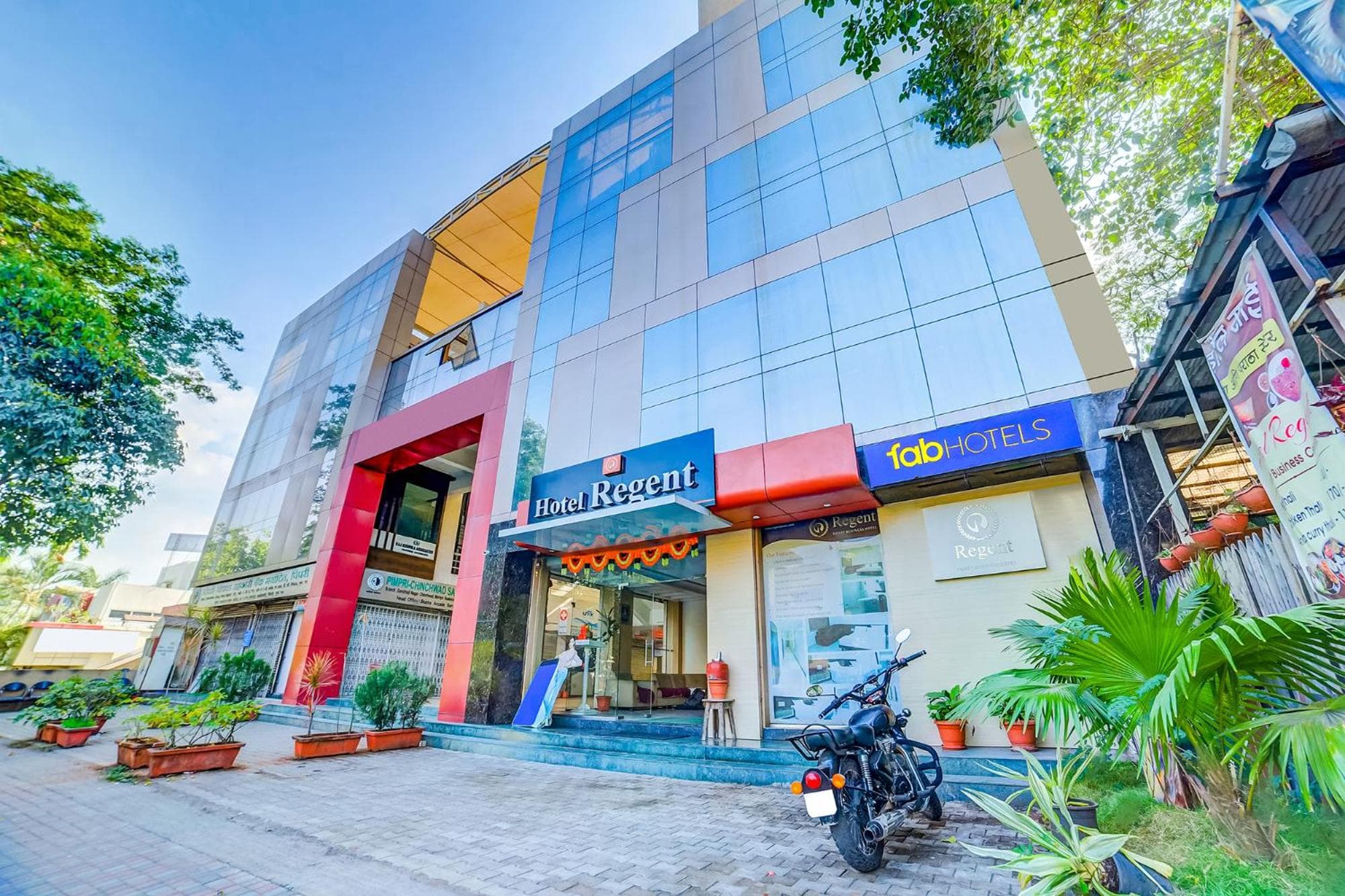 FabHotel Regent Inn - Nr SkyWalk Bridge