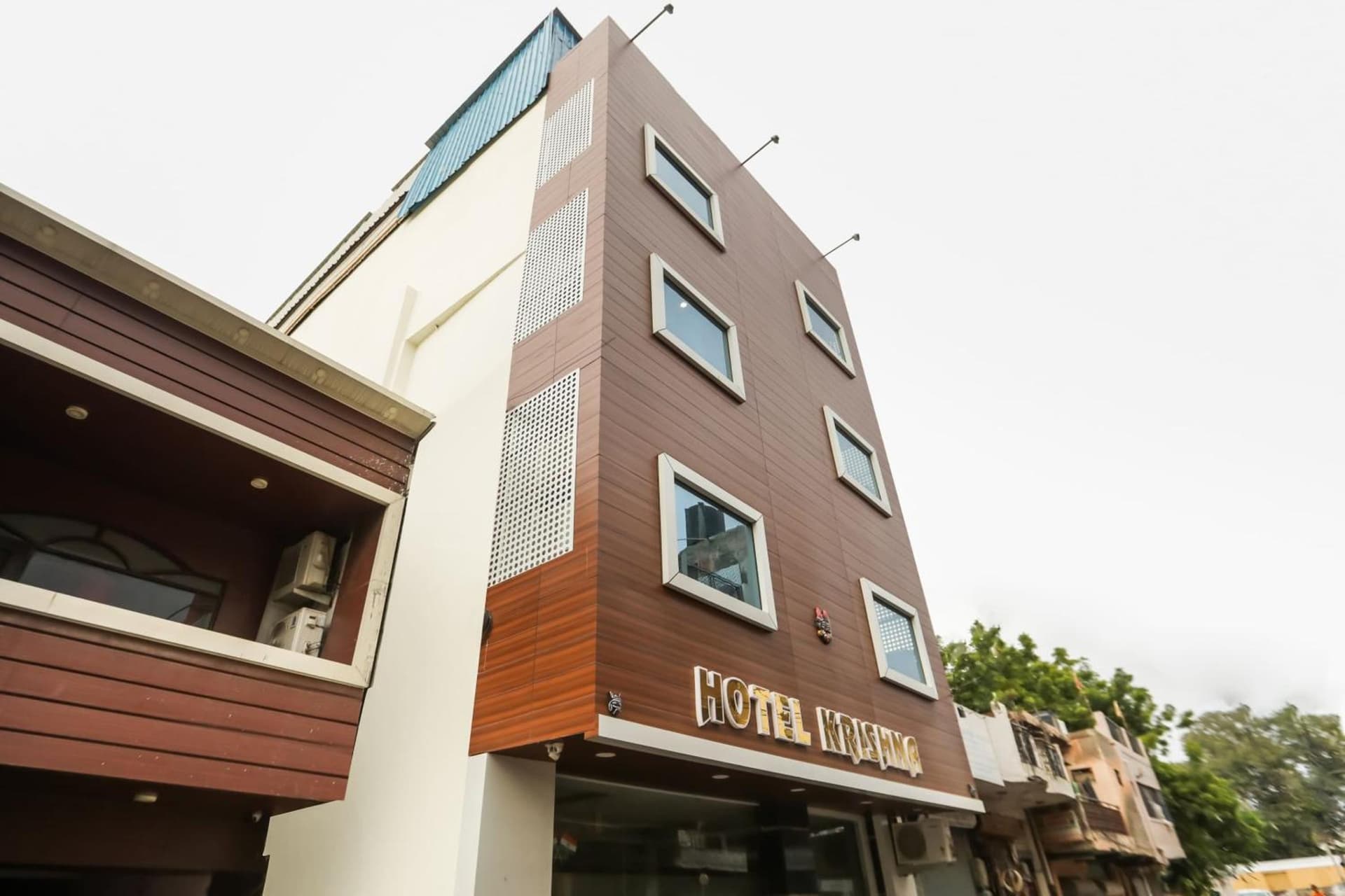 Hotel O Krishna