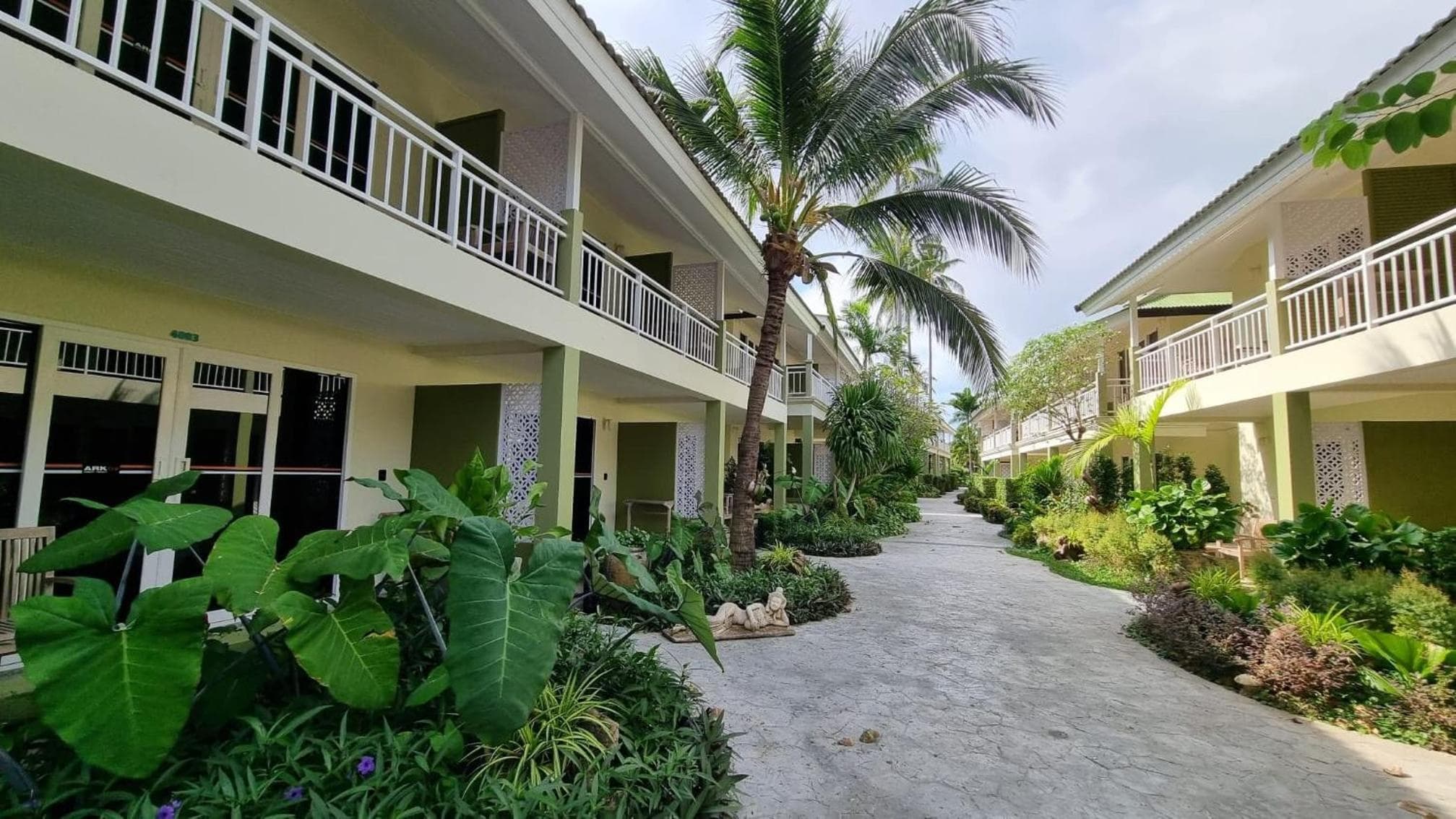 ARKbar Beach Club & Resort - Adults Only