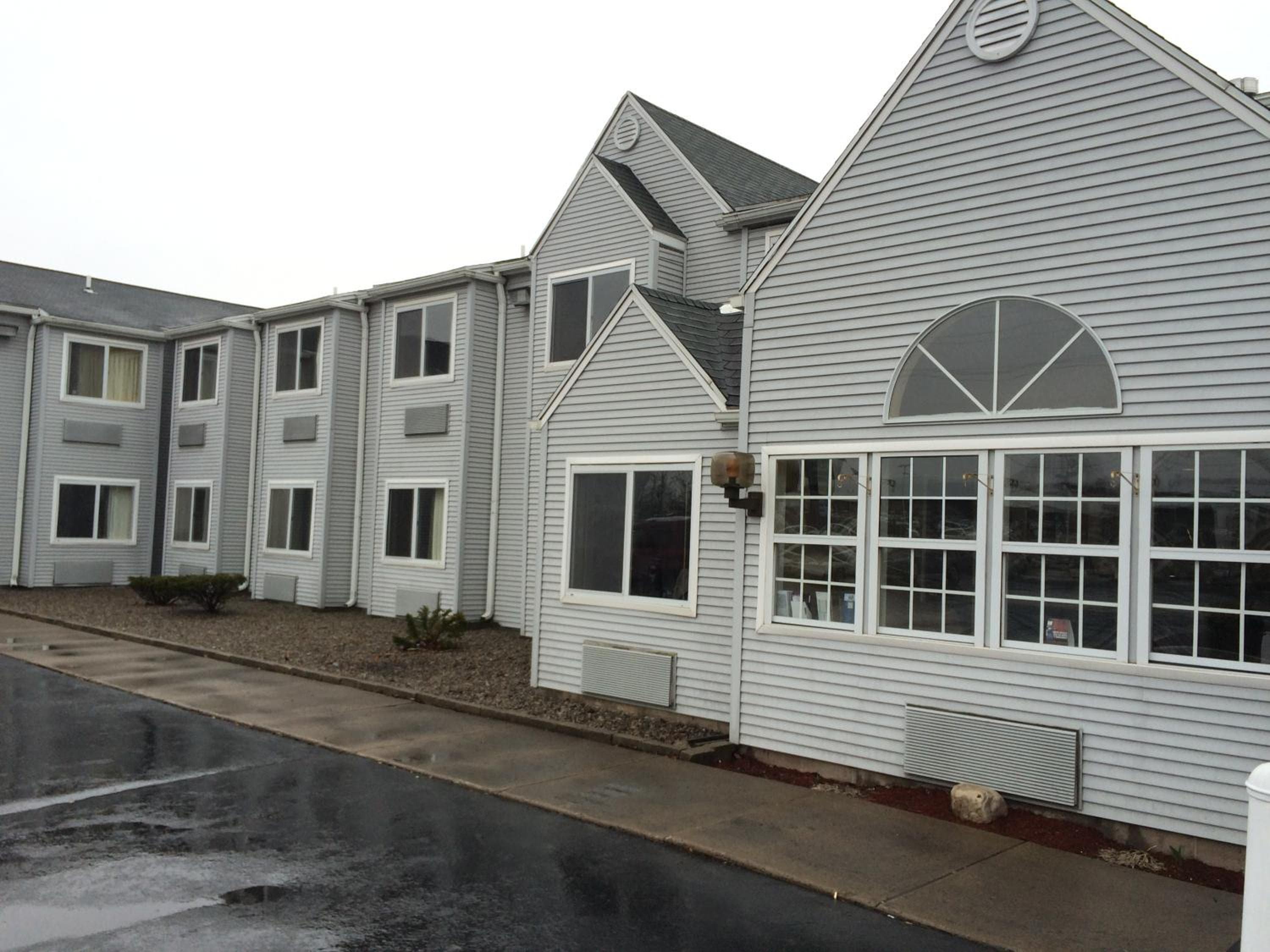 Baymont by Wyndham Henrietta - Rochester