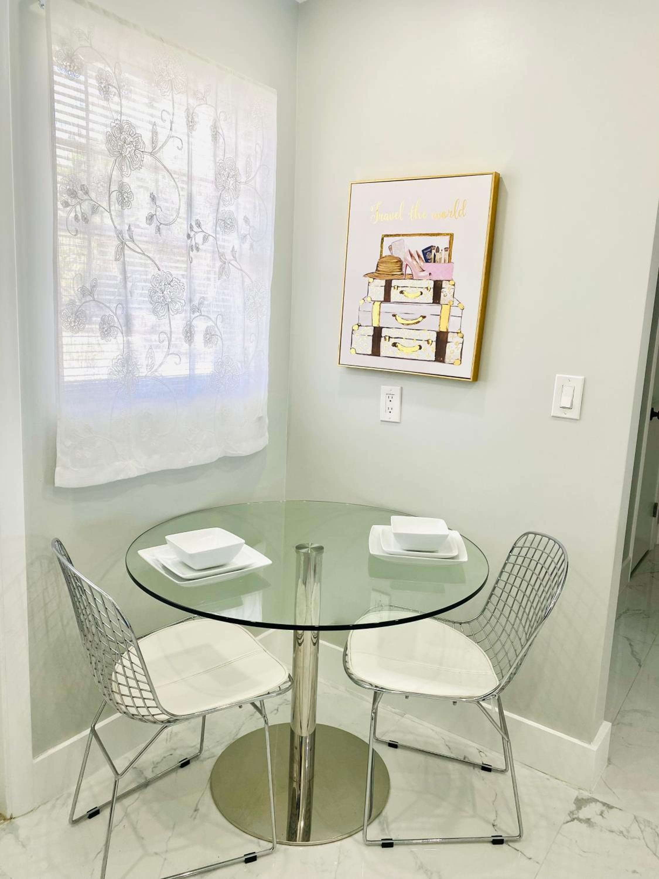 Modern 1BR 2BA Condo 1Block to Aventura Mall
