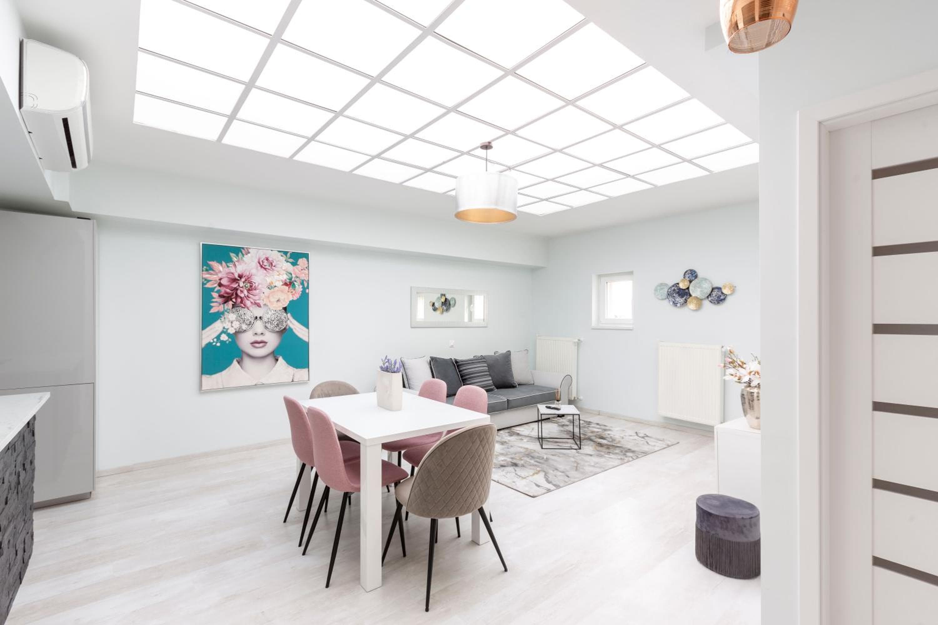 Luxurious Károly Apartment in the Heart of Budapest