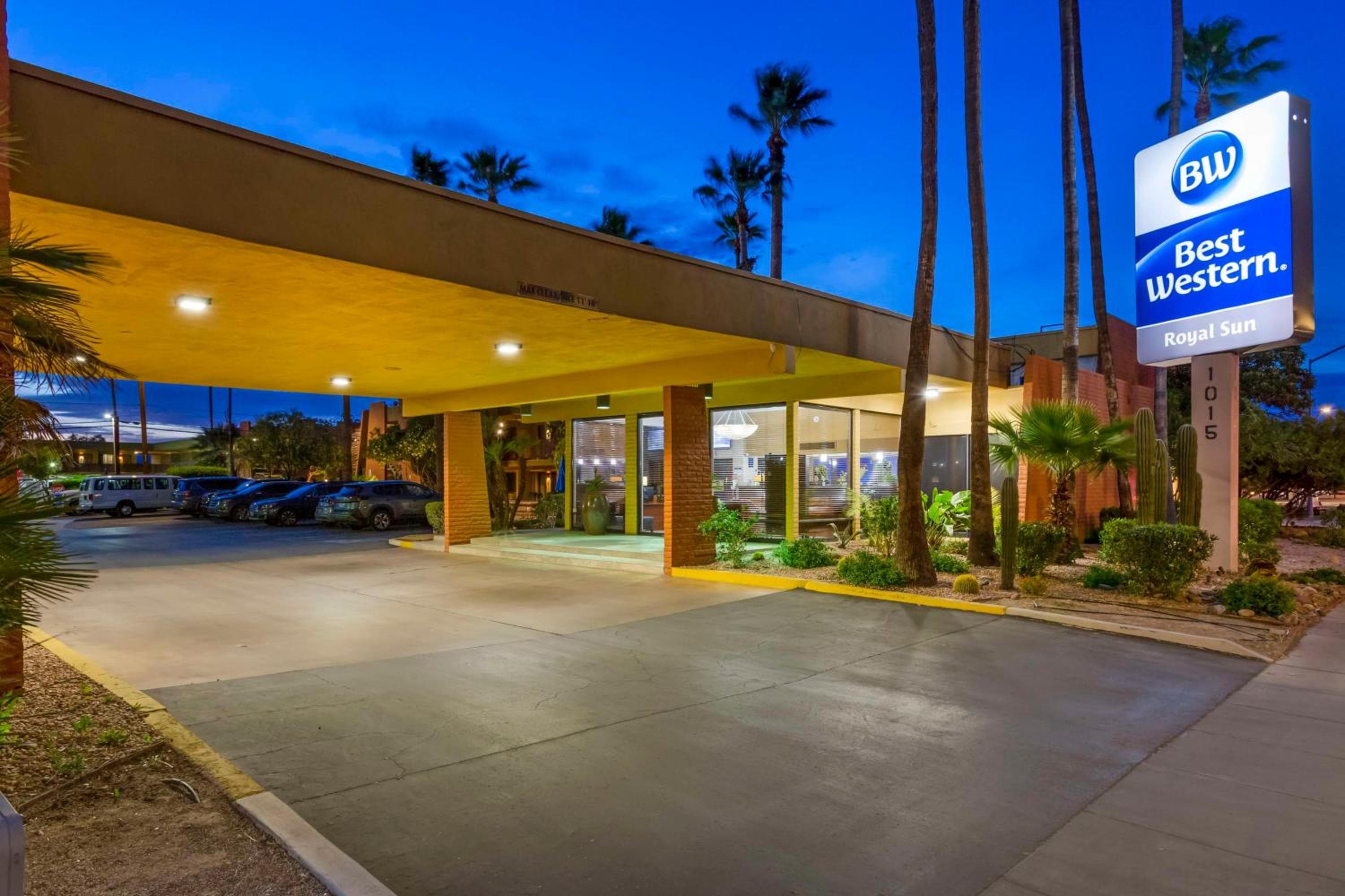 Royal Sun Hotel & Suites