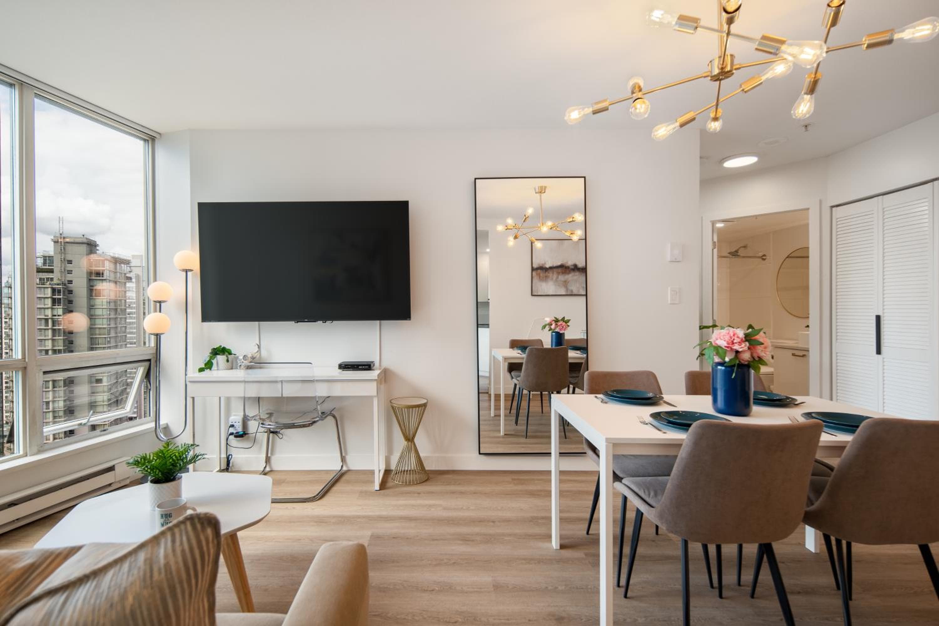 Best Location Downtown Chic Suites