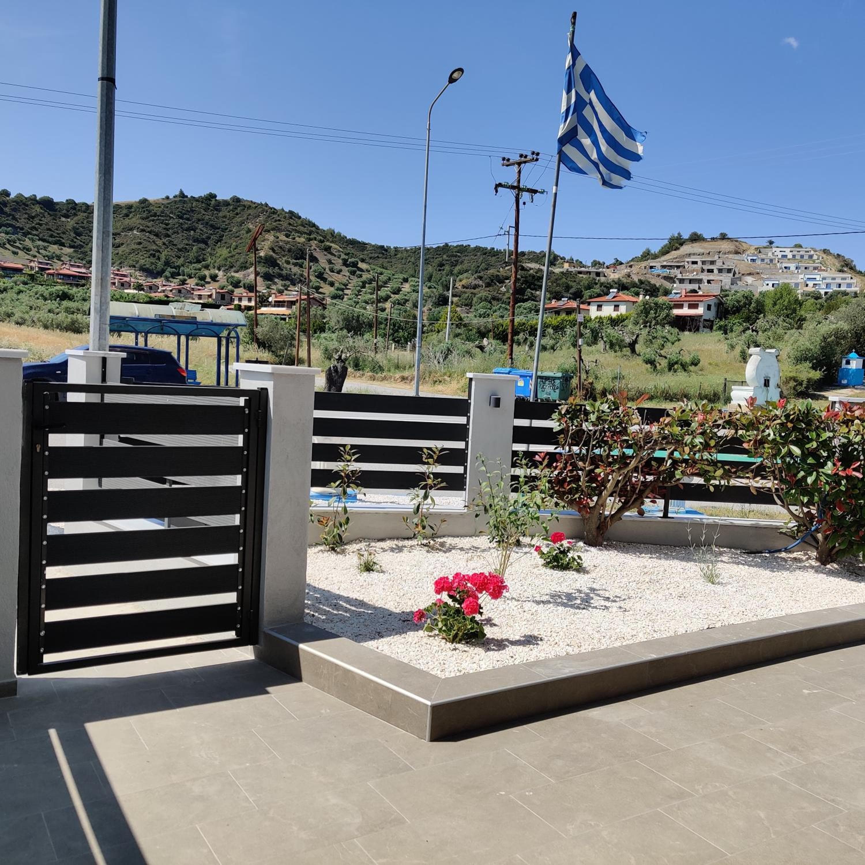 Mare Monte Luxury Apartments 4