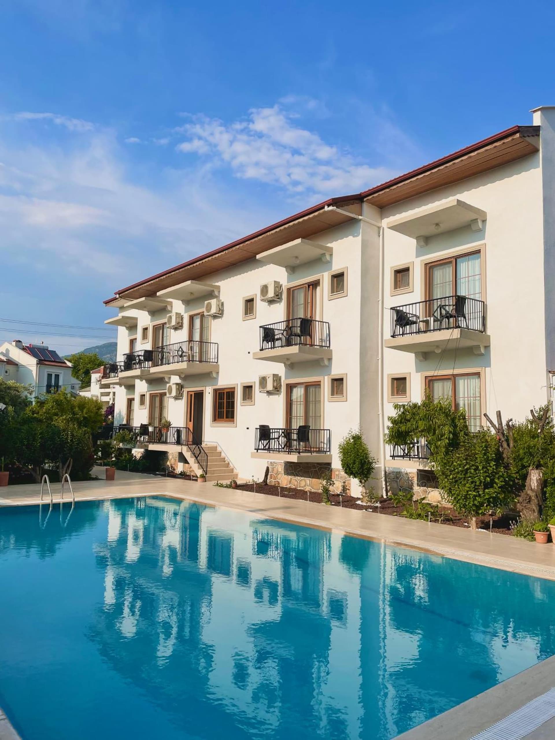 Cennet Hotel