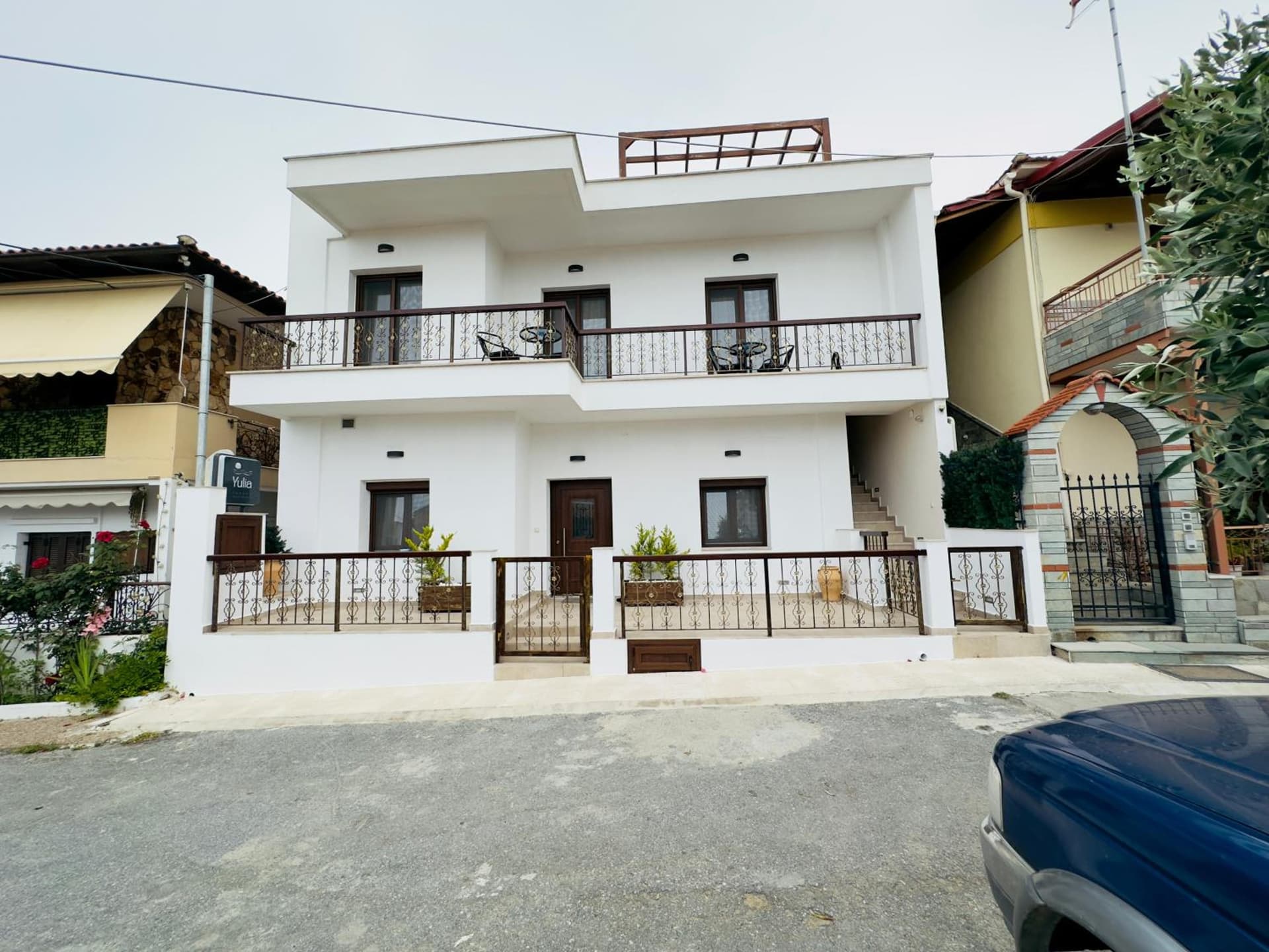 Yulia Luxury Apartments