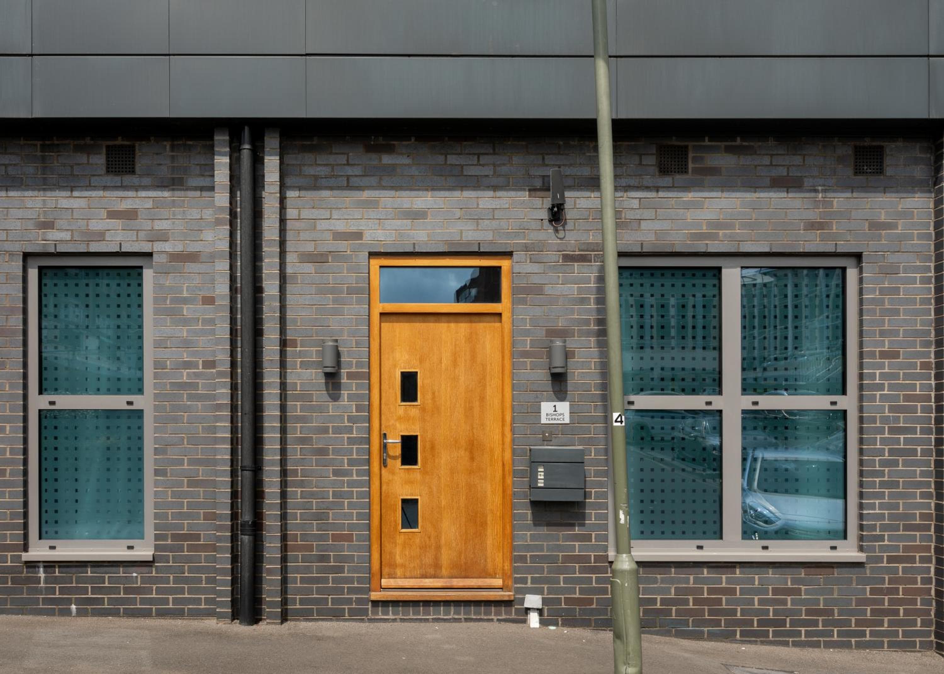 1 Bed Apartment - Redhill Central, Surrey, Gatwick #1