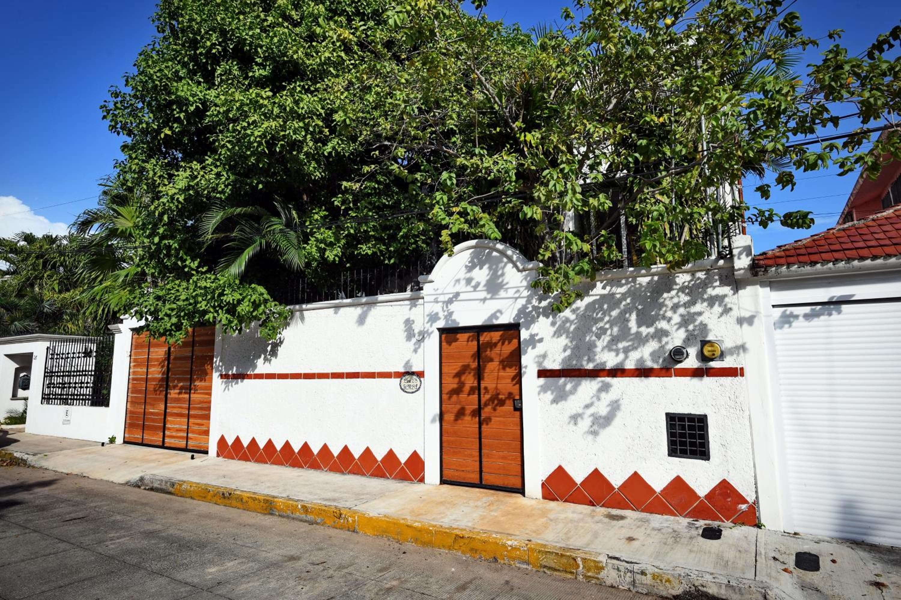 5 Bdr-ensuite Bathrooms-private Pool-golf-comfort