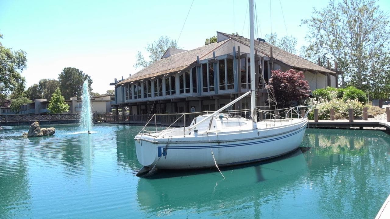 Blue Lagoon near Apple