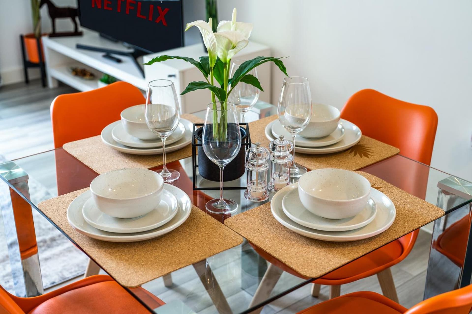 Ashview 8 - Heathrow - Business - Free Parking
