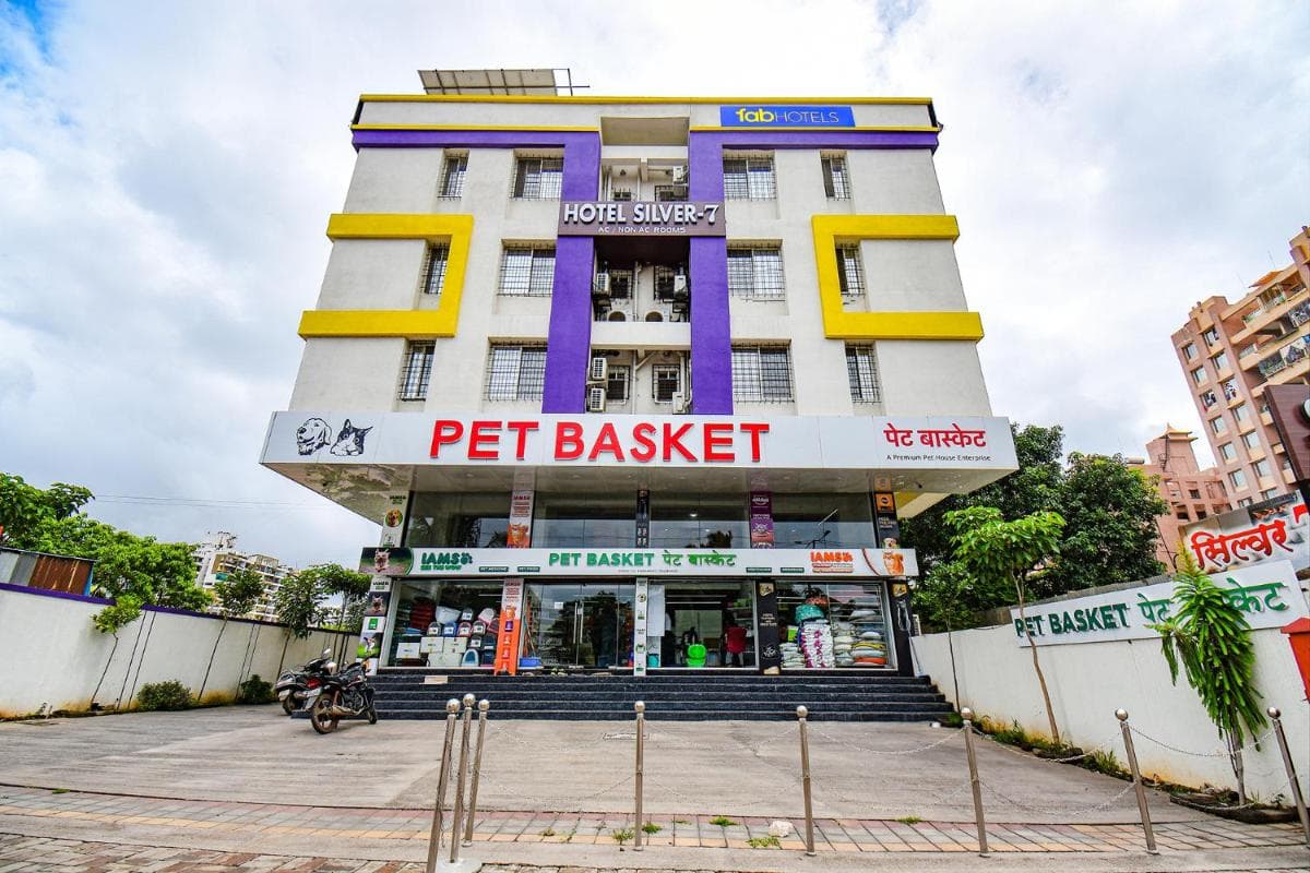 FabHotel Silver 7