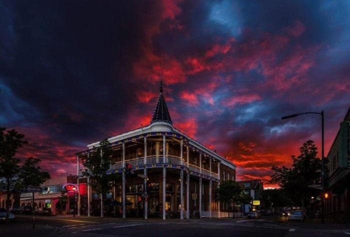 Weatherford Hotel