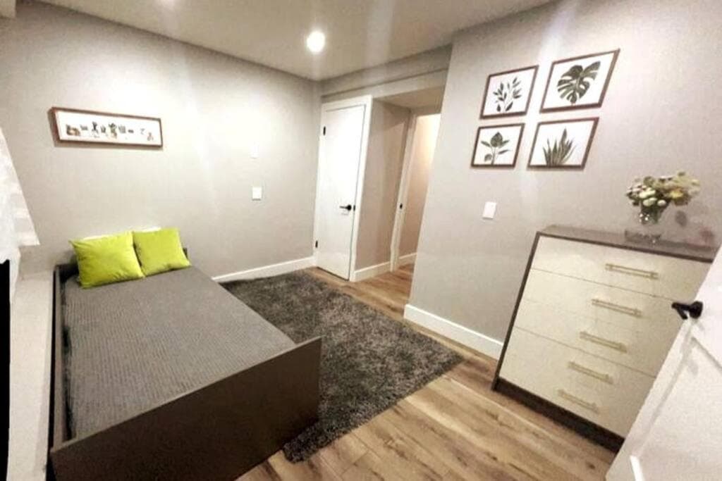 Elegant, Unique Entire LowerUnit