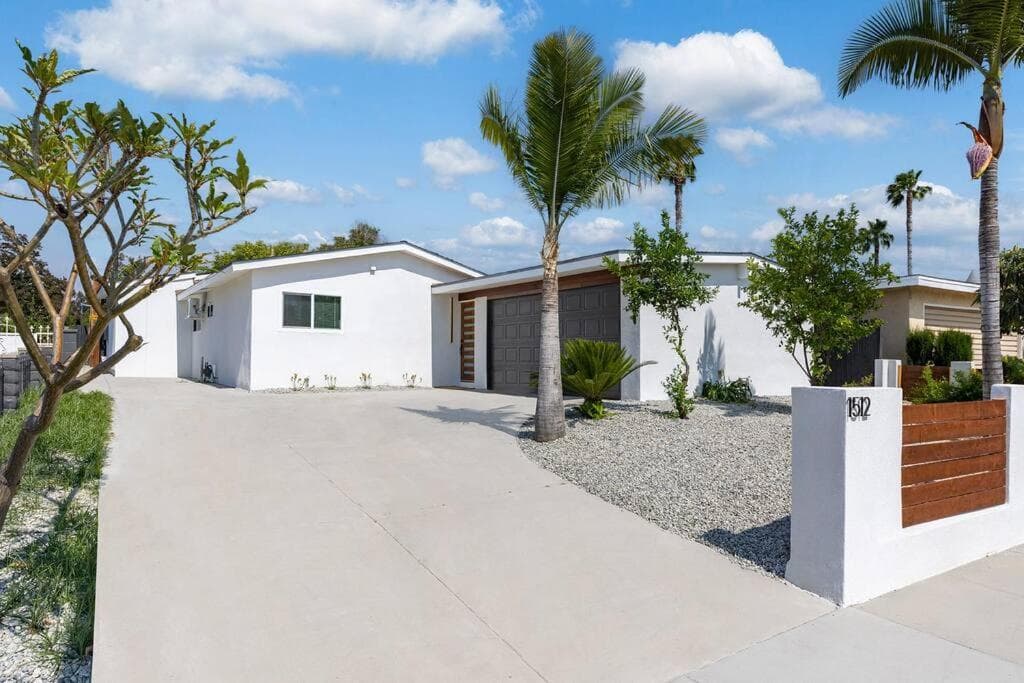 Beautiful Villa Near Disneyland