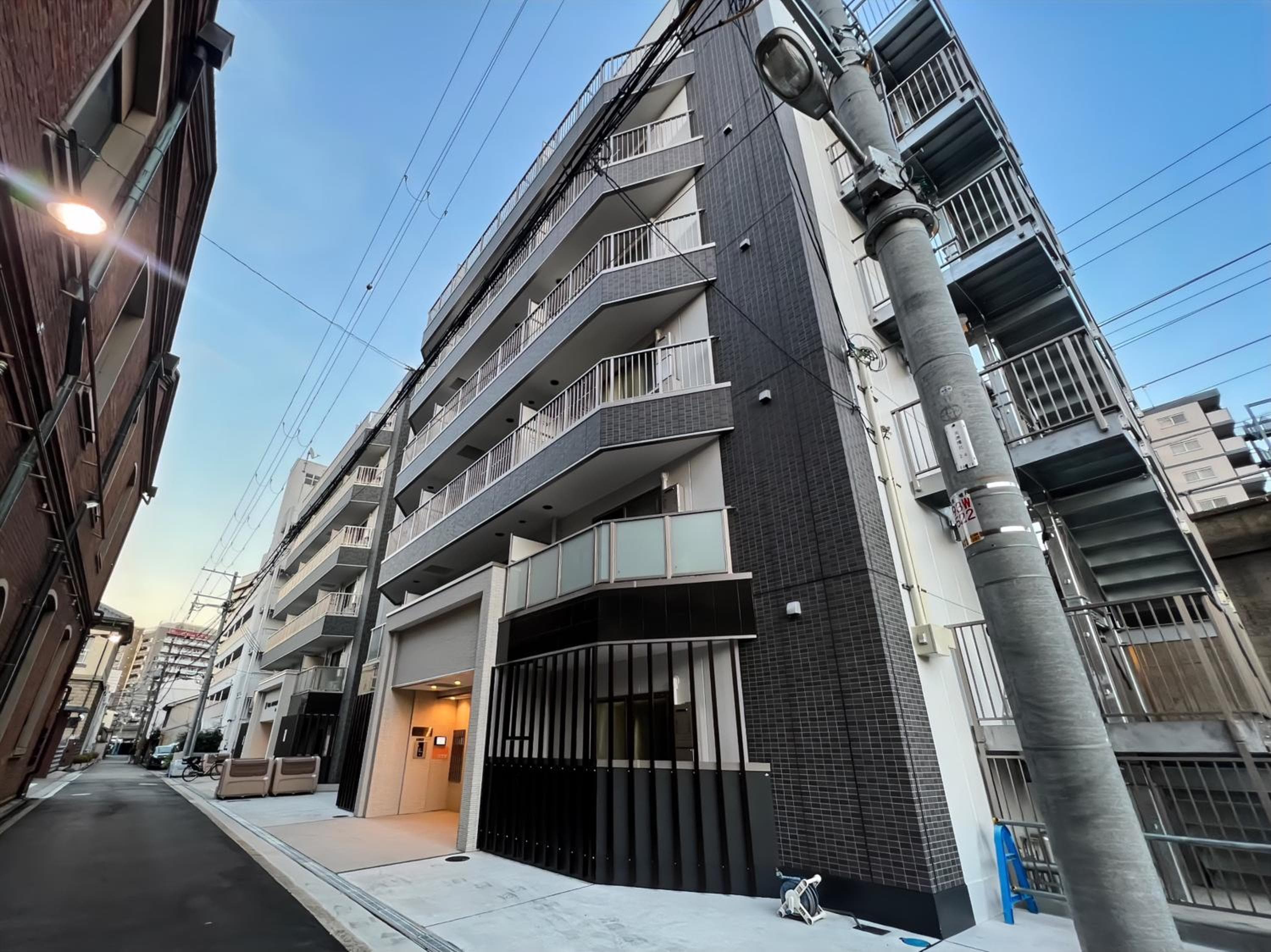 NALY. TENMA AFP Apartment