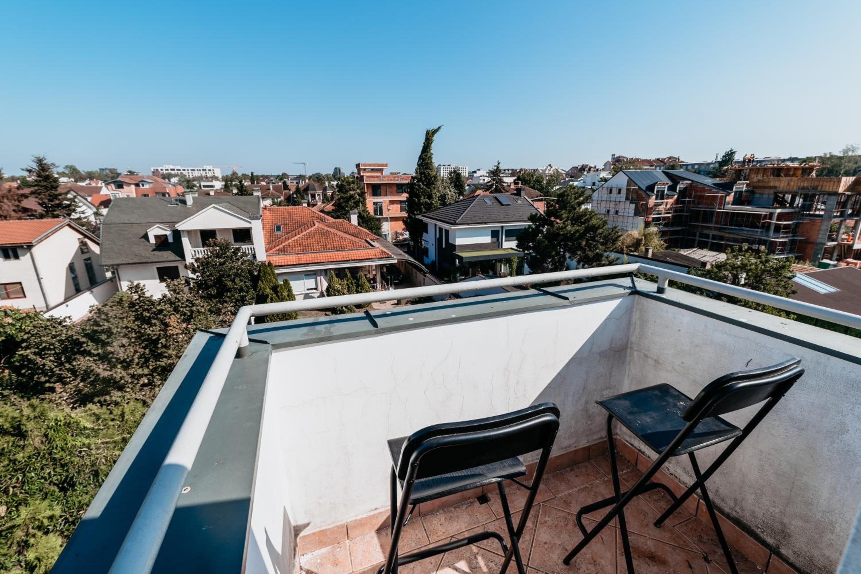 iResidence - FREE Parking