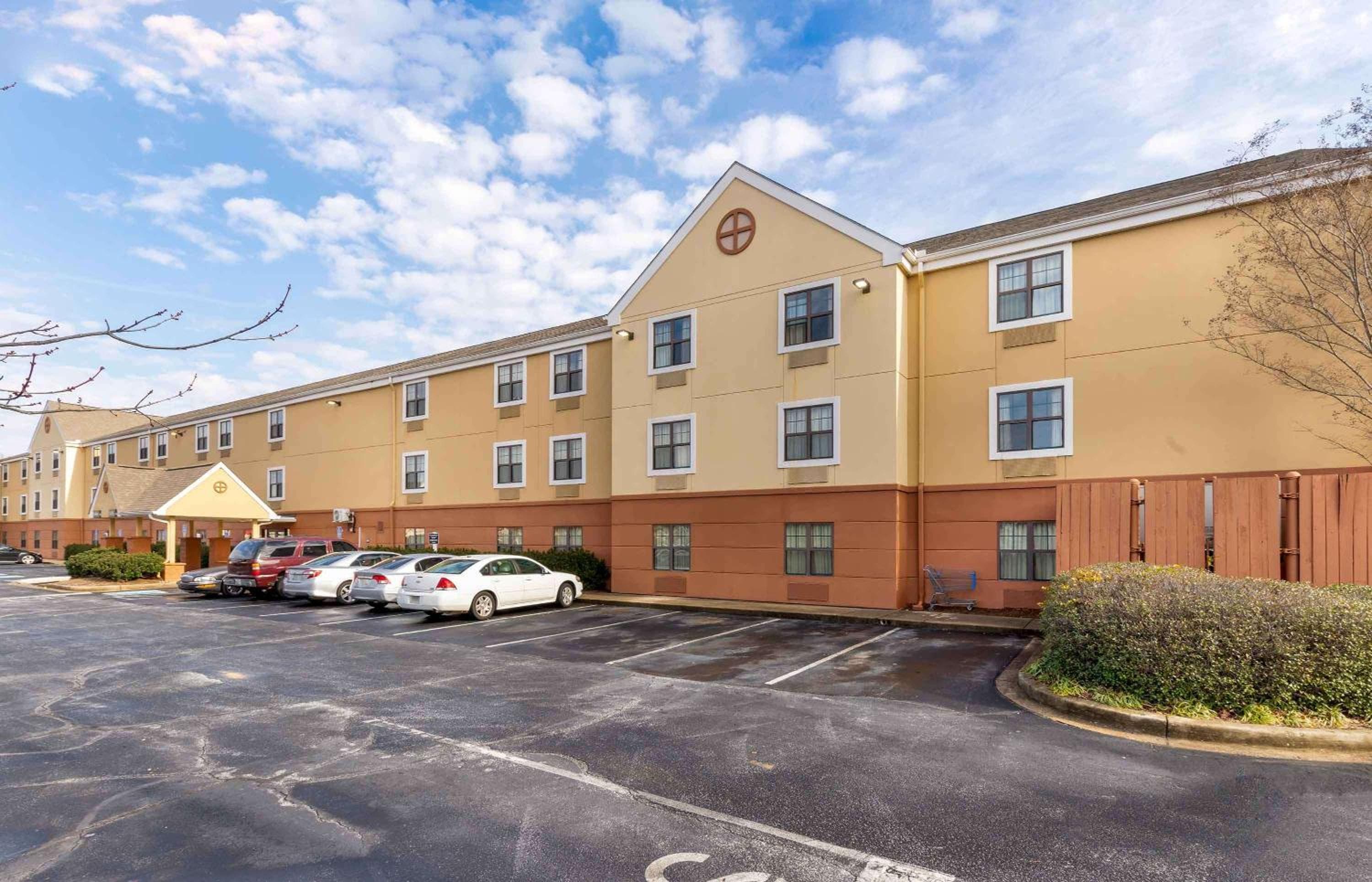 Extended Stay America Select Suites - Greenville - Airport